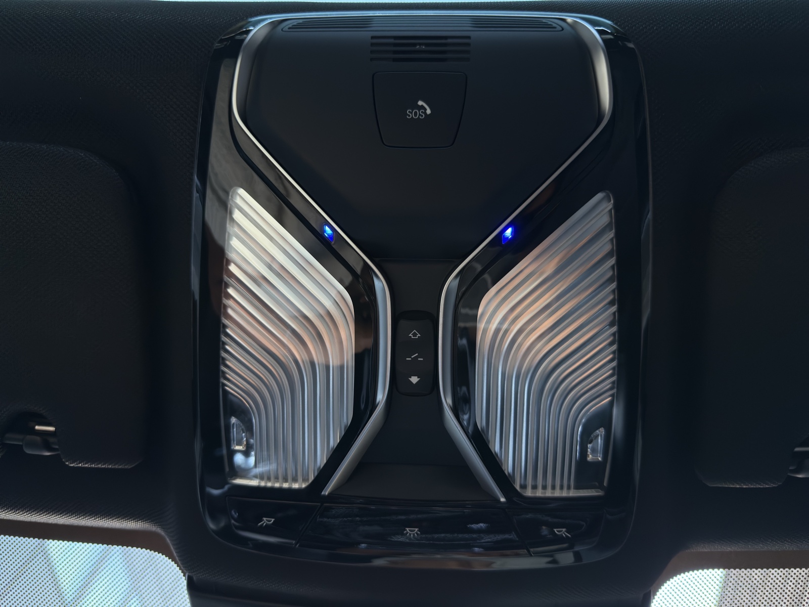 BMW 750d xDrive Steptronic-image-29