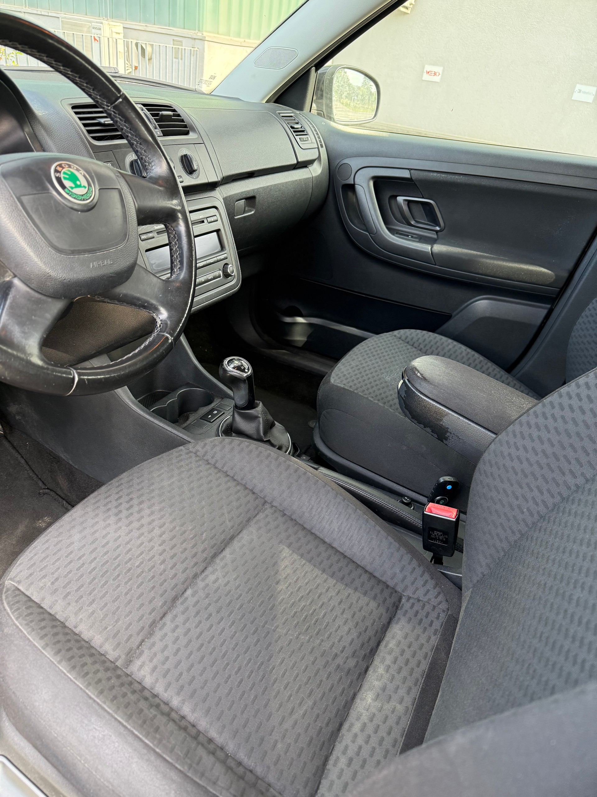 SKODA 1.2 HTP Ambition-image-2