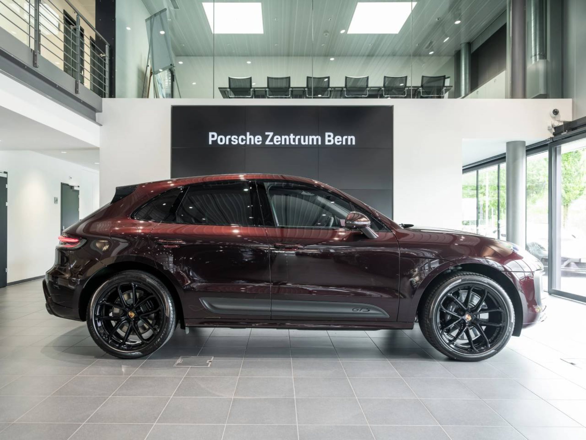 PORSCHE Macan GTS-image-1