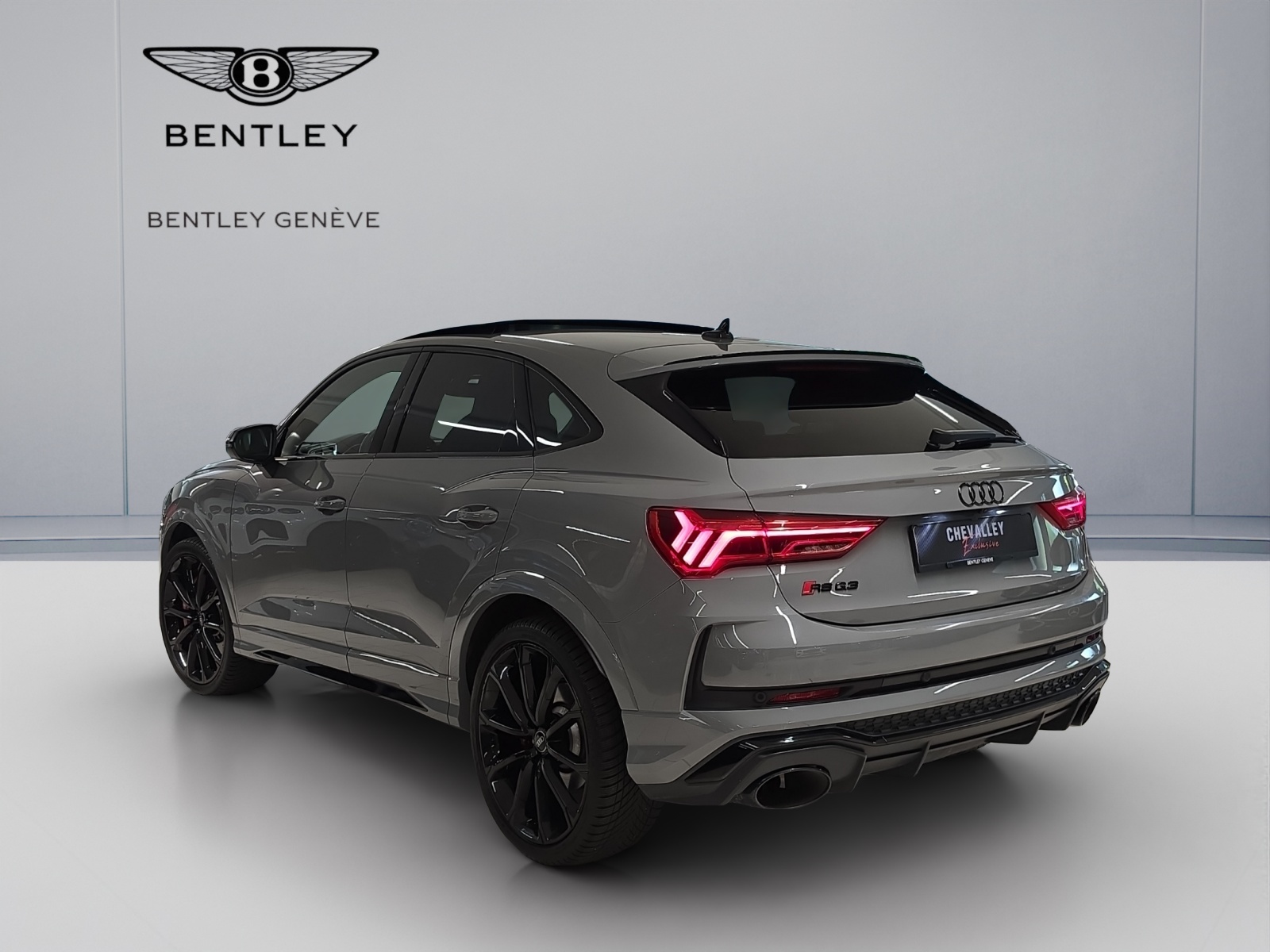 AUDI RS Q3 Sportback quattro S tronic-image-3
