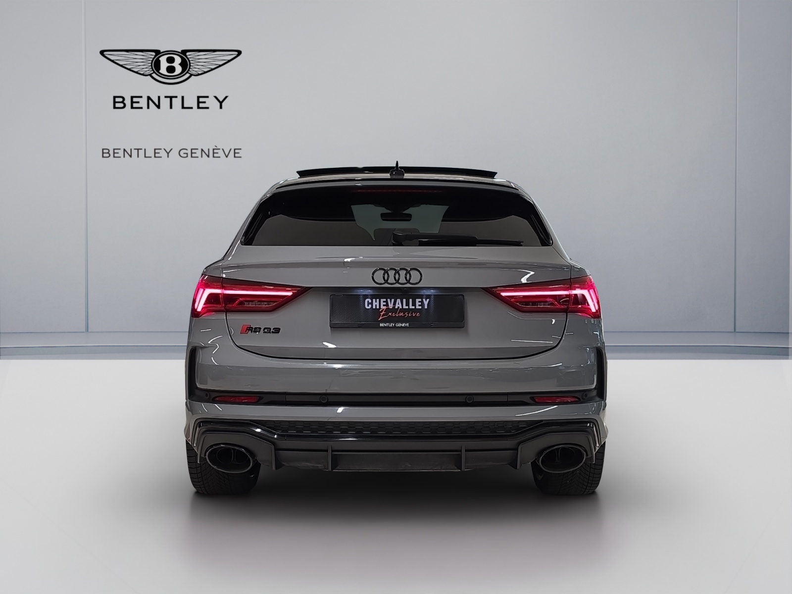AUDI RS Q3 Sportback quattro S tronic-image-4