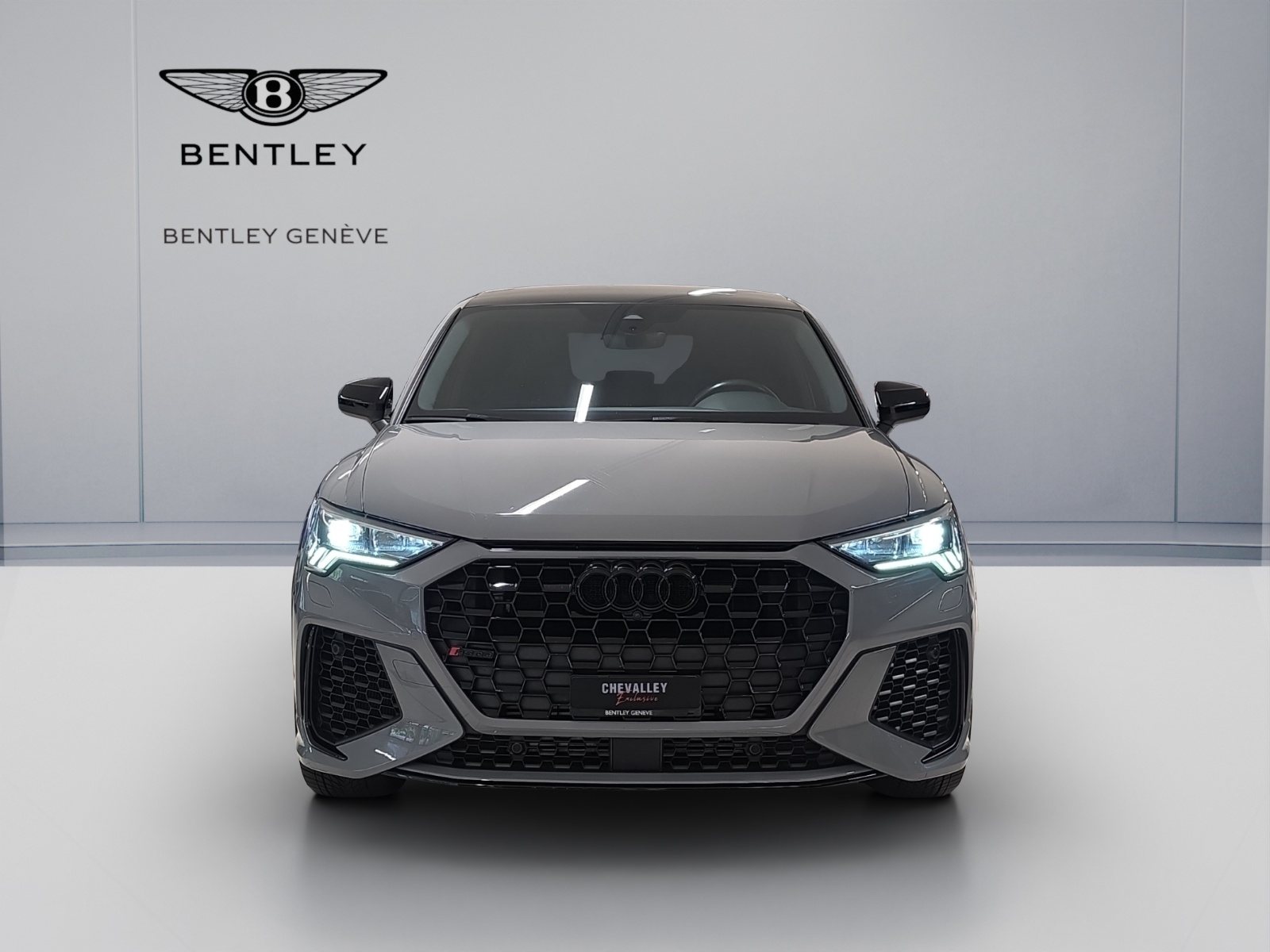 AUDI RS Q3 Sportback quattro S tronic-image-1