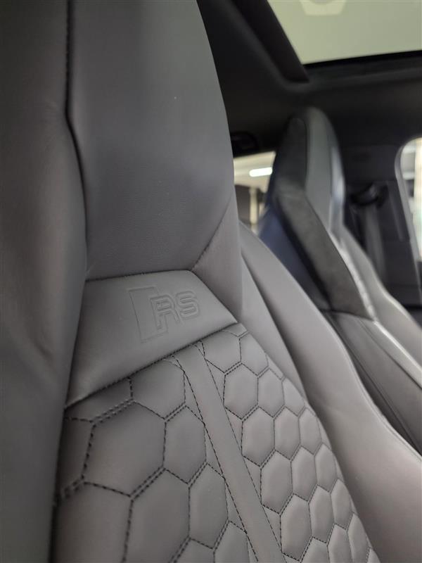 AUDI RS Q3 Sportback quattro S tronic-image-18