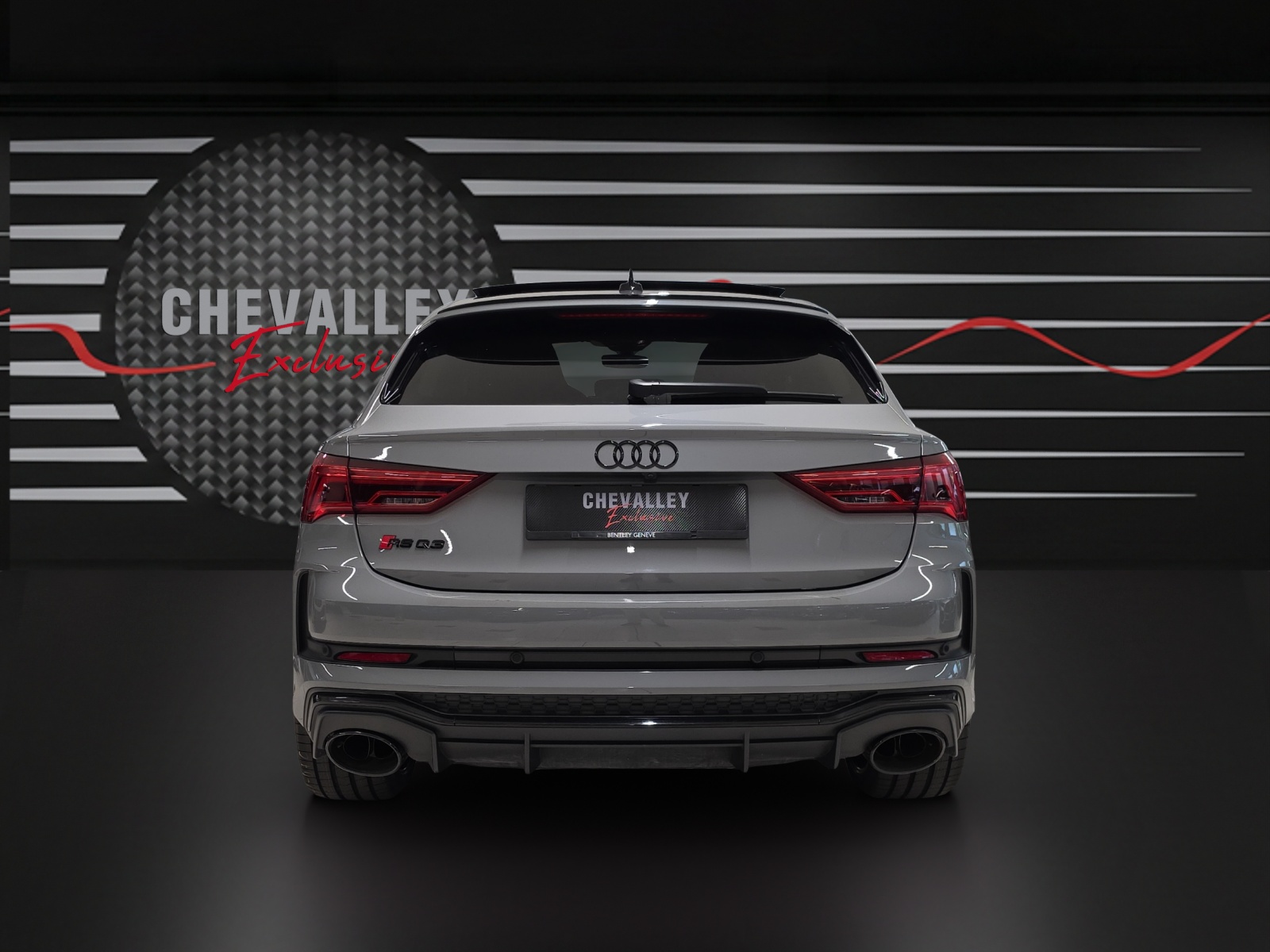 AUDI RS Q3 Sportback quattro S tronic-image-4