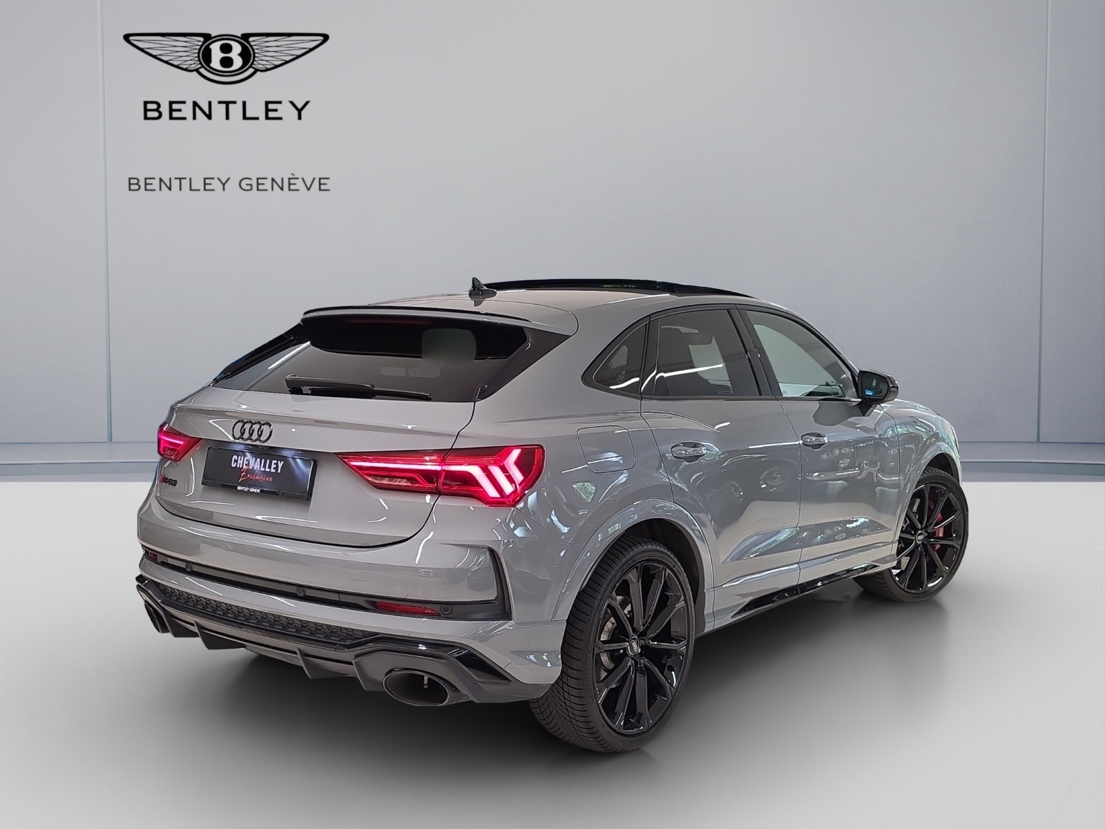 AUDI RS Q3 Sportback quattro S tronic-image-5