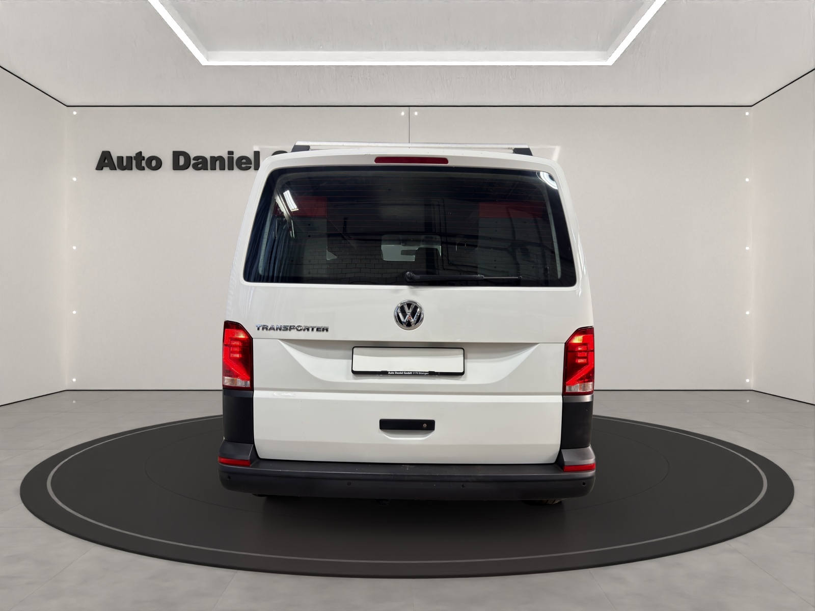 VW T6.1 2.0 TDI DSG Lang Version ( Mit AHK / Sortimo Regale / Dachträger )-image-5