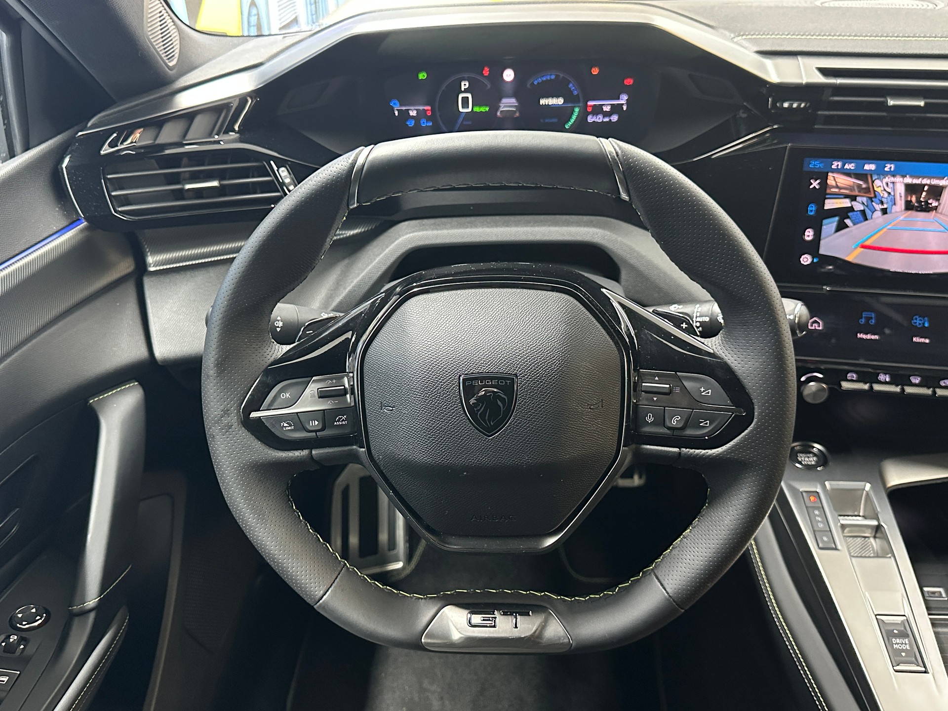 PEUGEOT 308 1.6 PHEV 180 GT-image-11