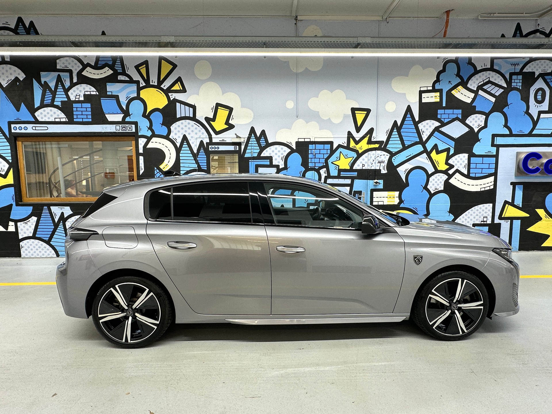 PEUGEOT 308 1.6 PHEV 180 GT-image-2
