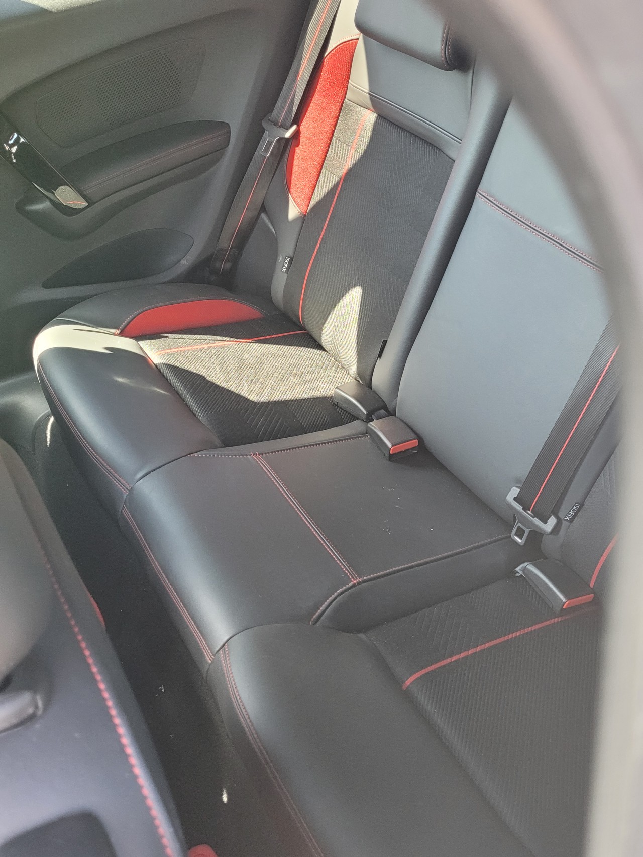 PEUGEOT 208 1.6 Turbo GTi-image-7