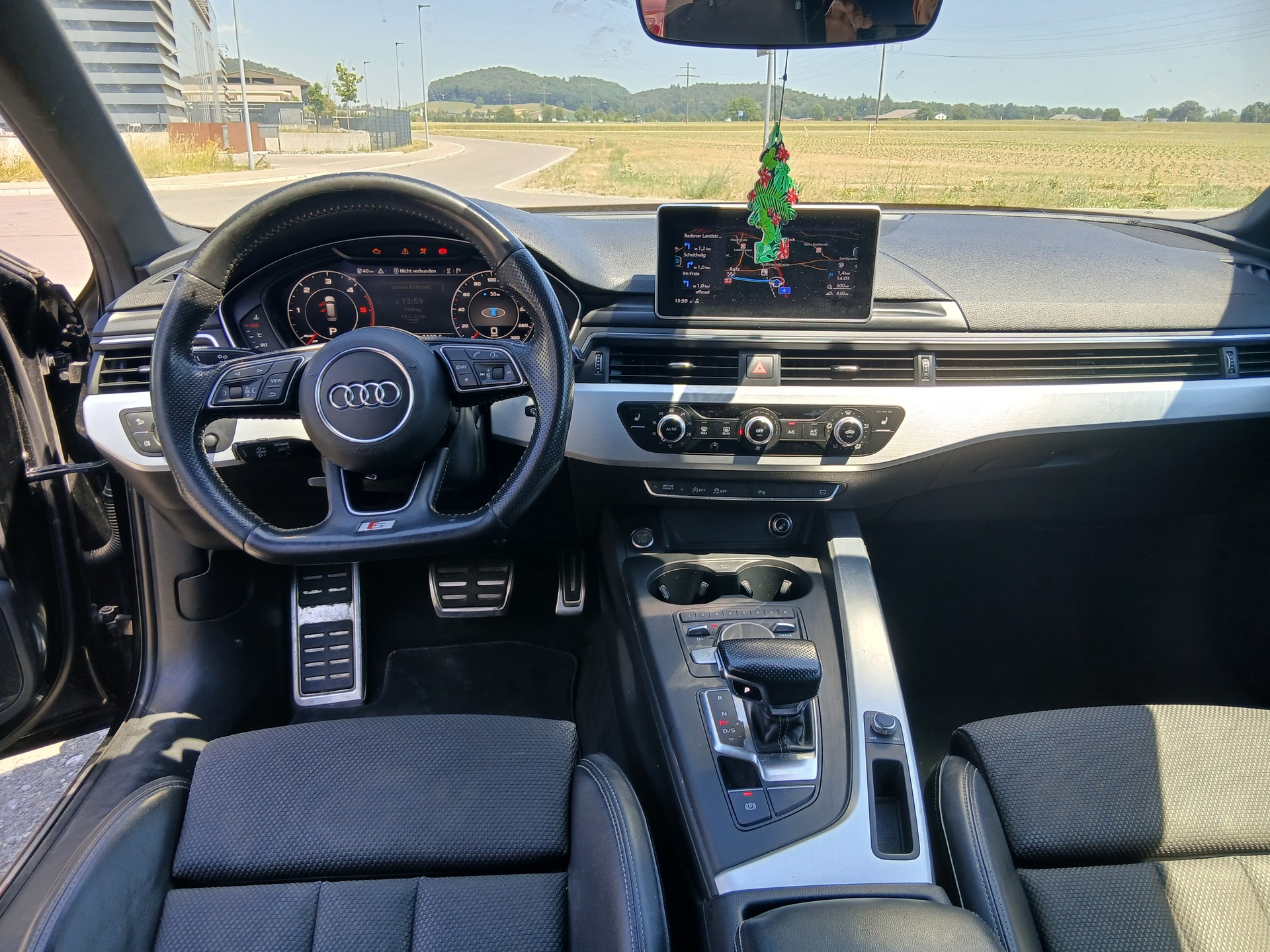 AUDI A4 Avant 3.0 TDI Sport S-tronic-image-6