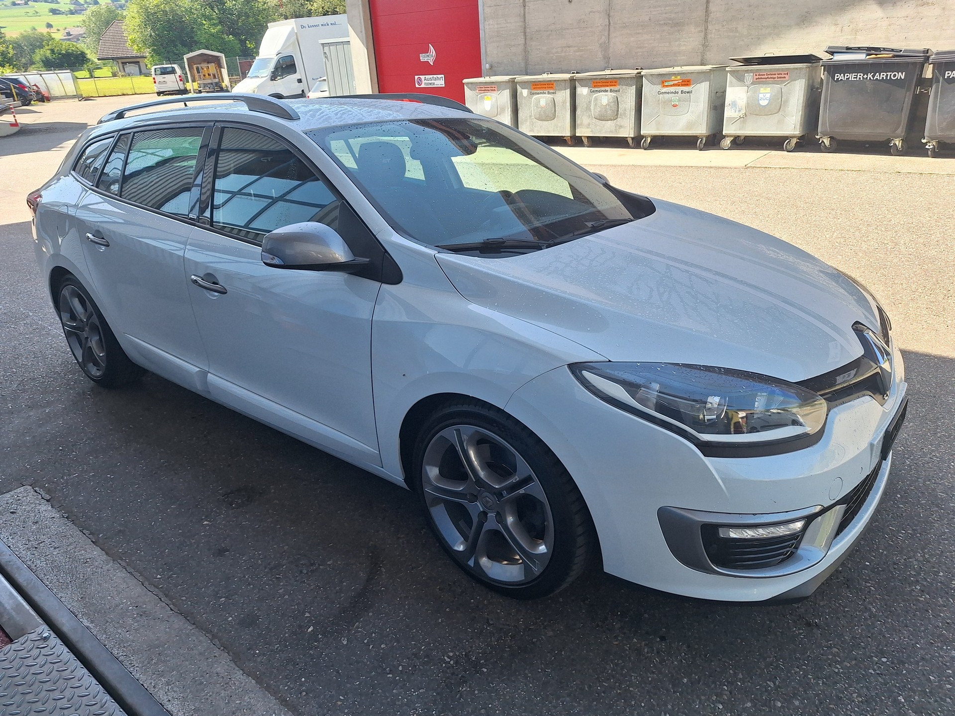 RENAULT Mégane Grandtour 2.0 16V Turbo GT-image-2
