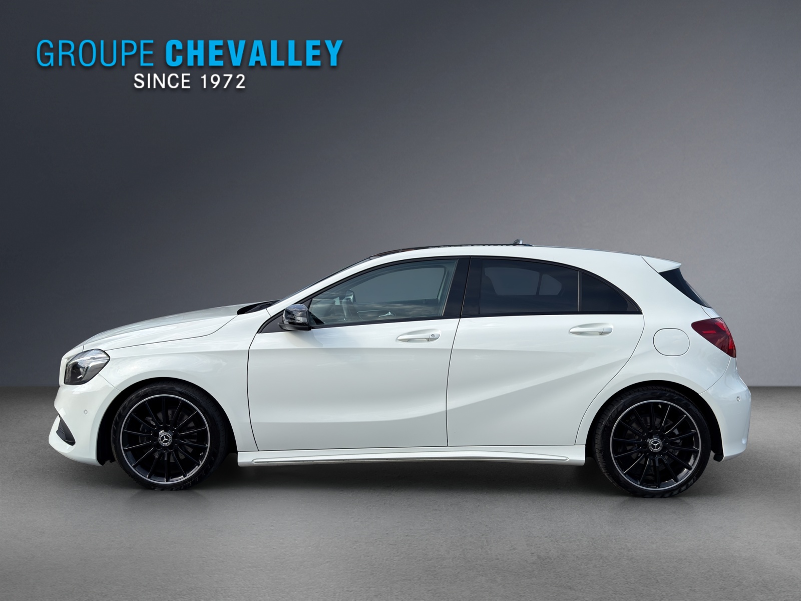 MERCEDES-BENZ A 180 AMG Line 7G-DCT-image-2