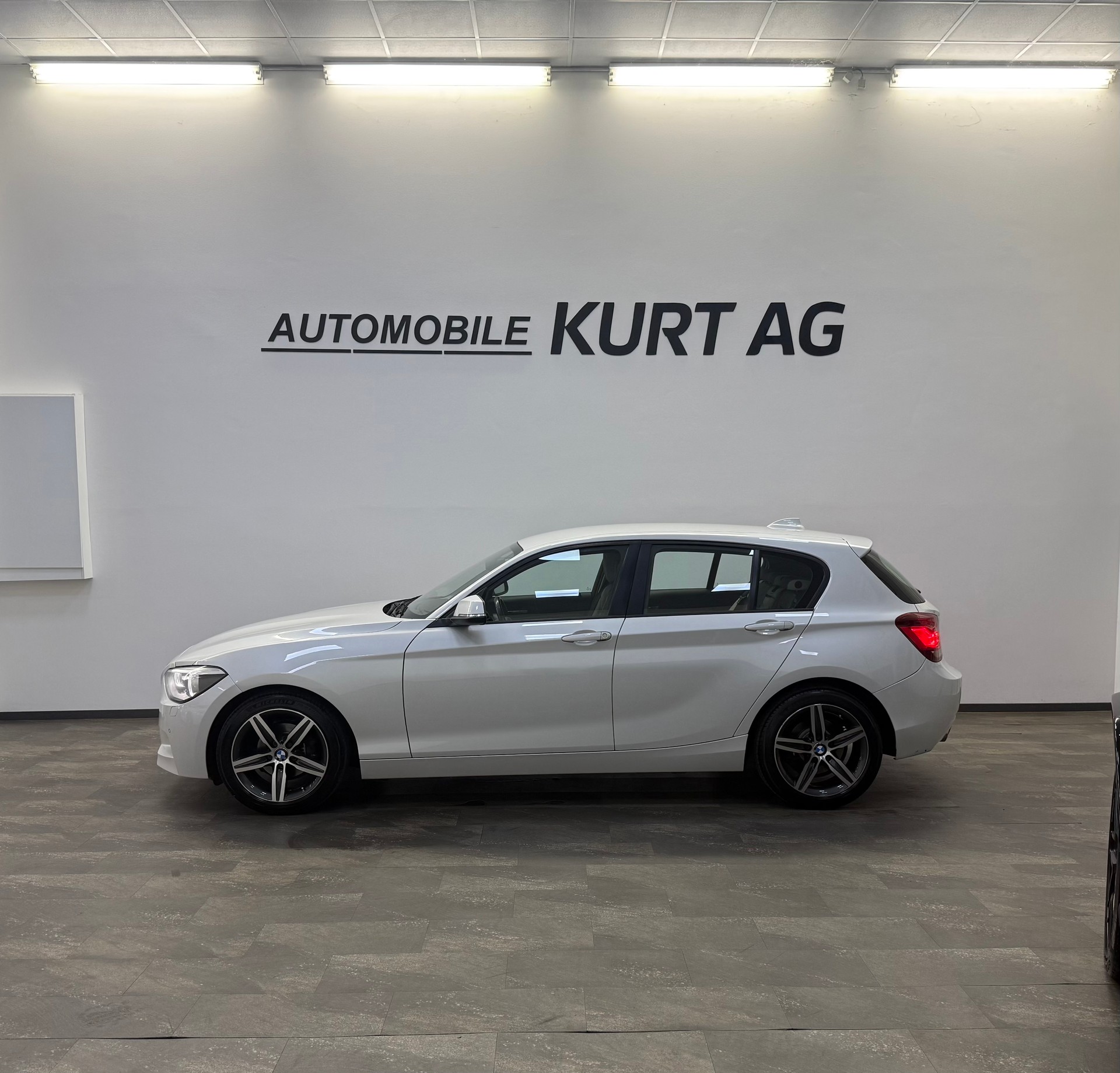 BMW 116i Urban Line-image-3
