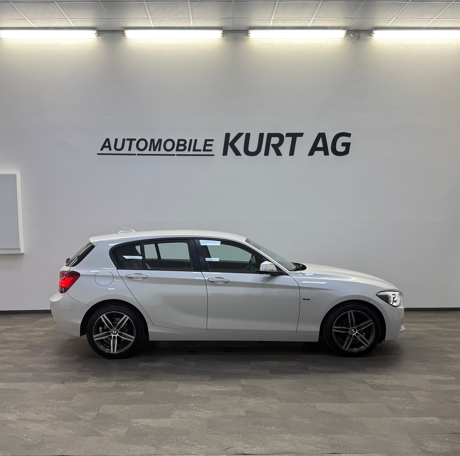 BMW 116i Urban Line-image-4