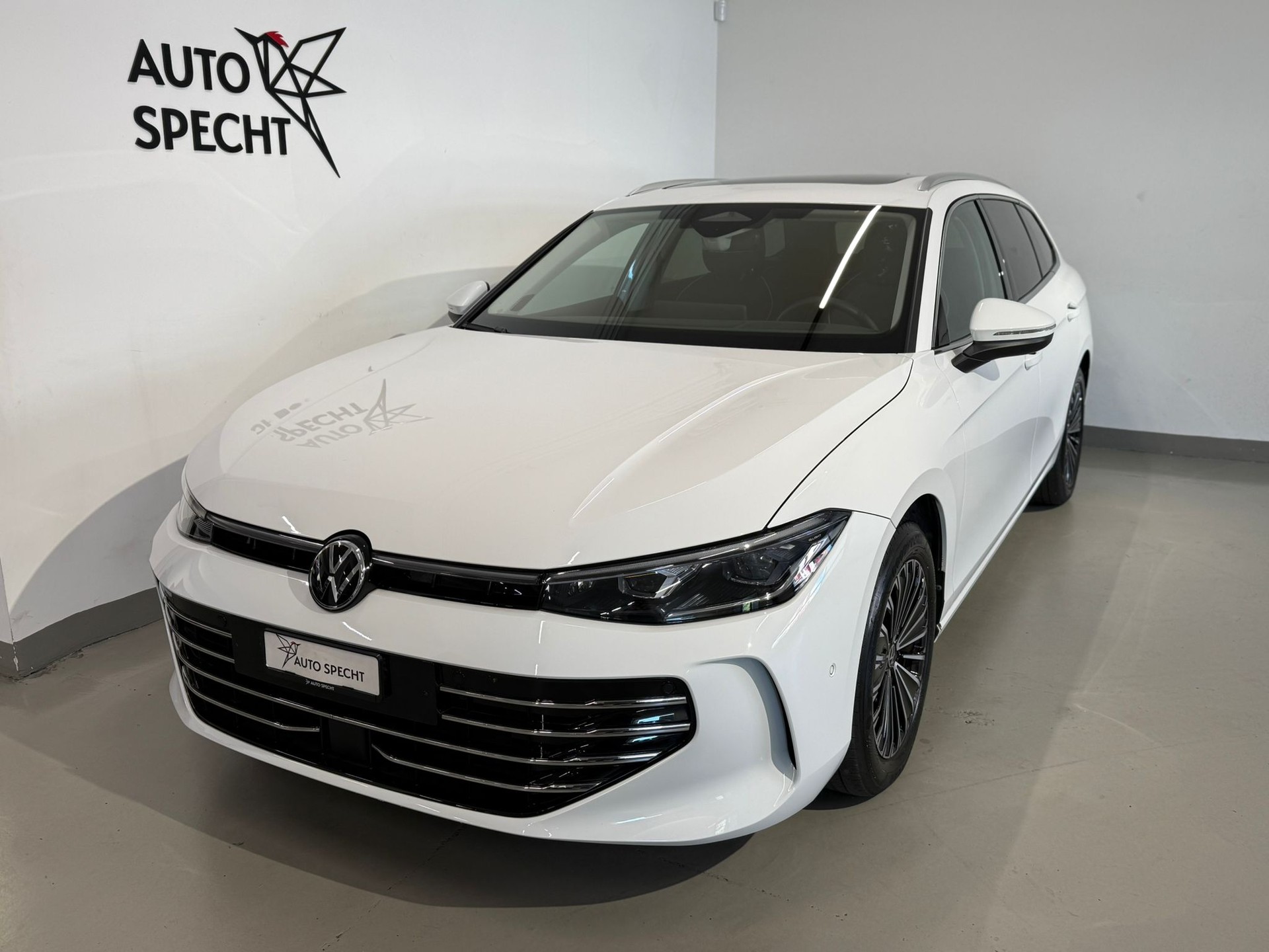 VW Passat Variant 2.0 TDI evo Elegance DSG-image-0