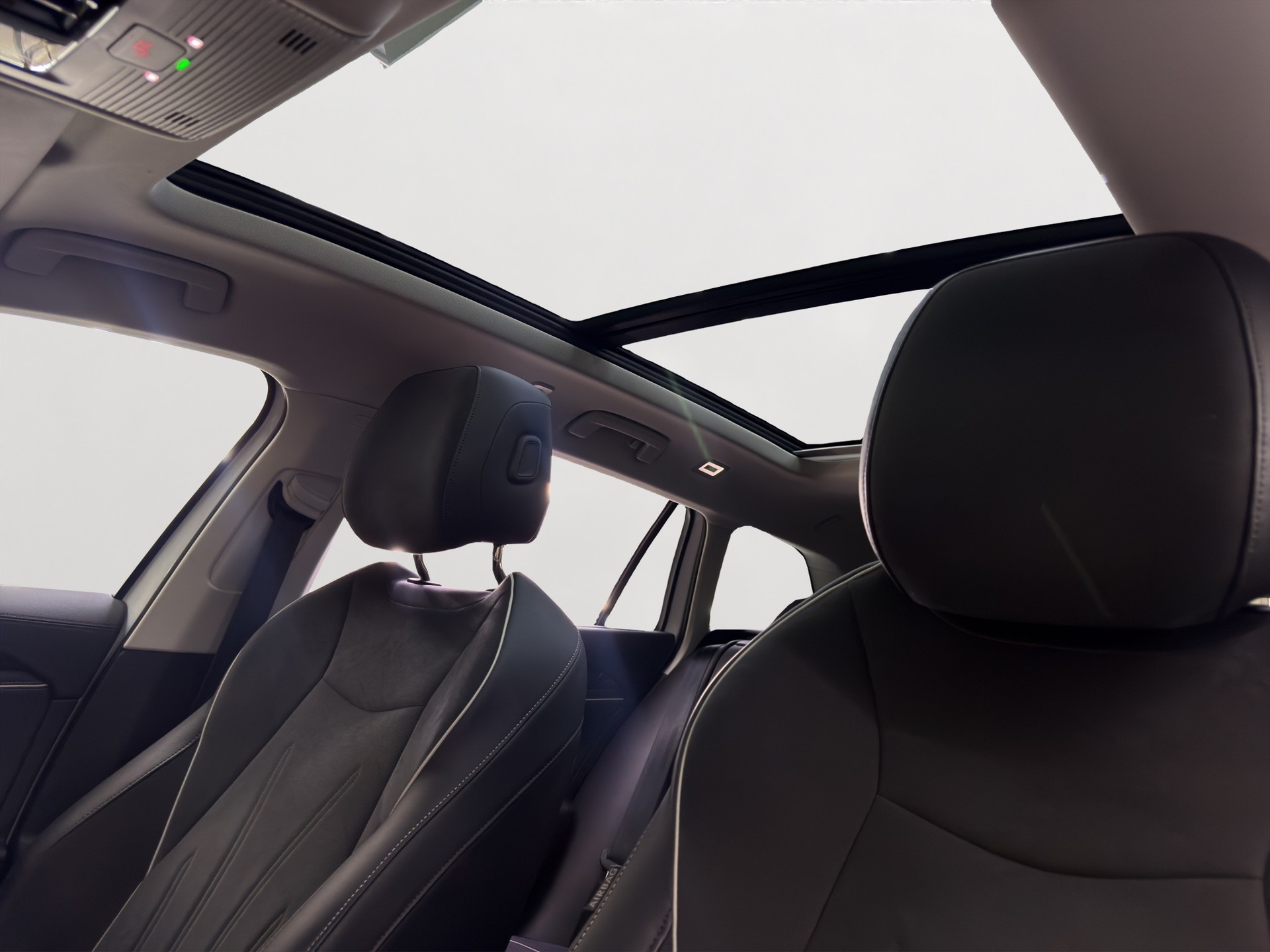 VW Passat Variant 2.0 TDI evo Elegance DSG-image-14