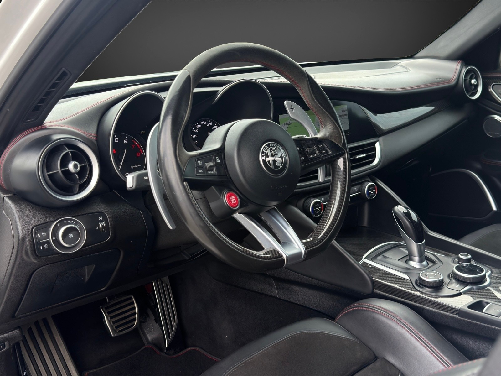 ALFA ROMEO Giulia 2.9 V6 Quadrifoglio Automatic mit 510 PS-image-7