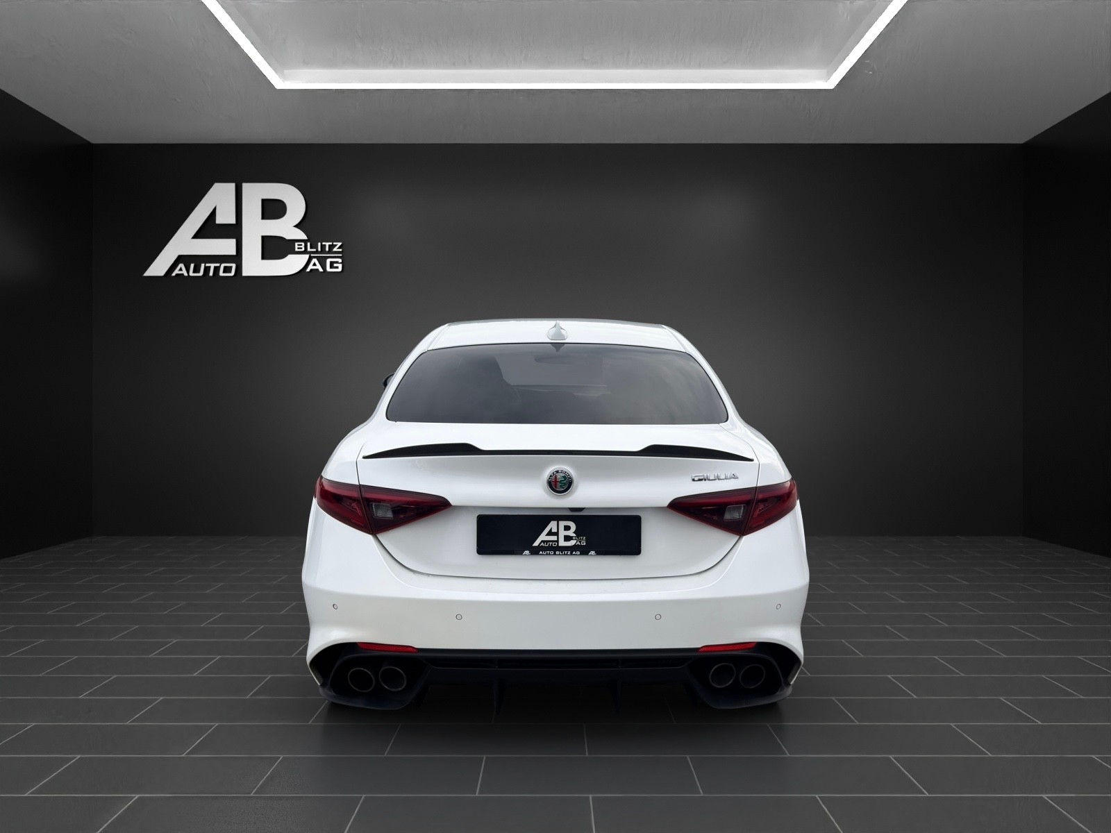 ALFA ROMEO Giulia 2.9 V6 Quadrifoglio Automatic mit 510 PS-image-3