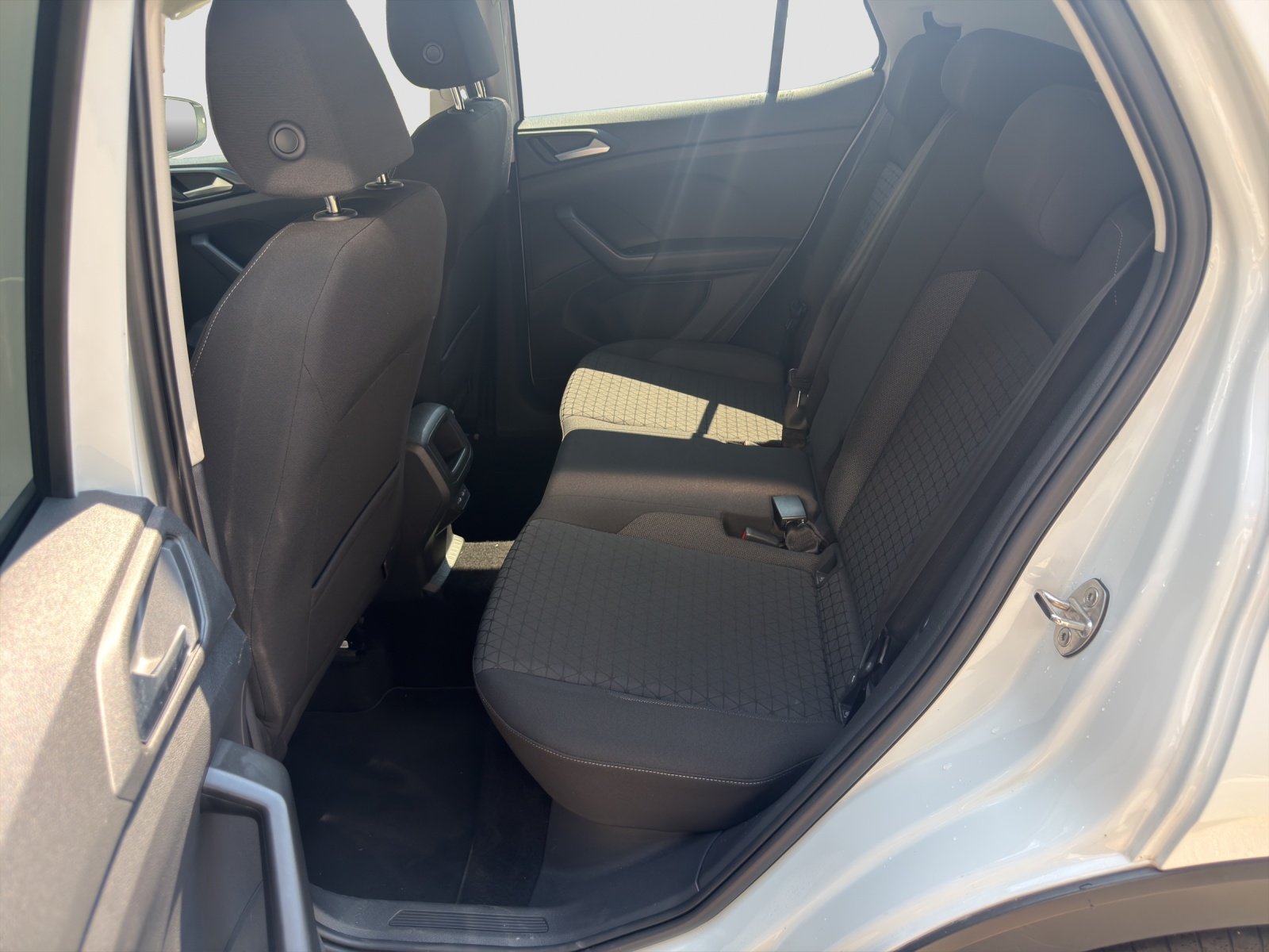 VW T-Cross 1.0 TSI Life-image-6