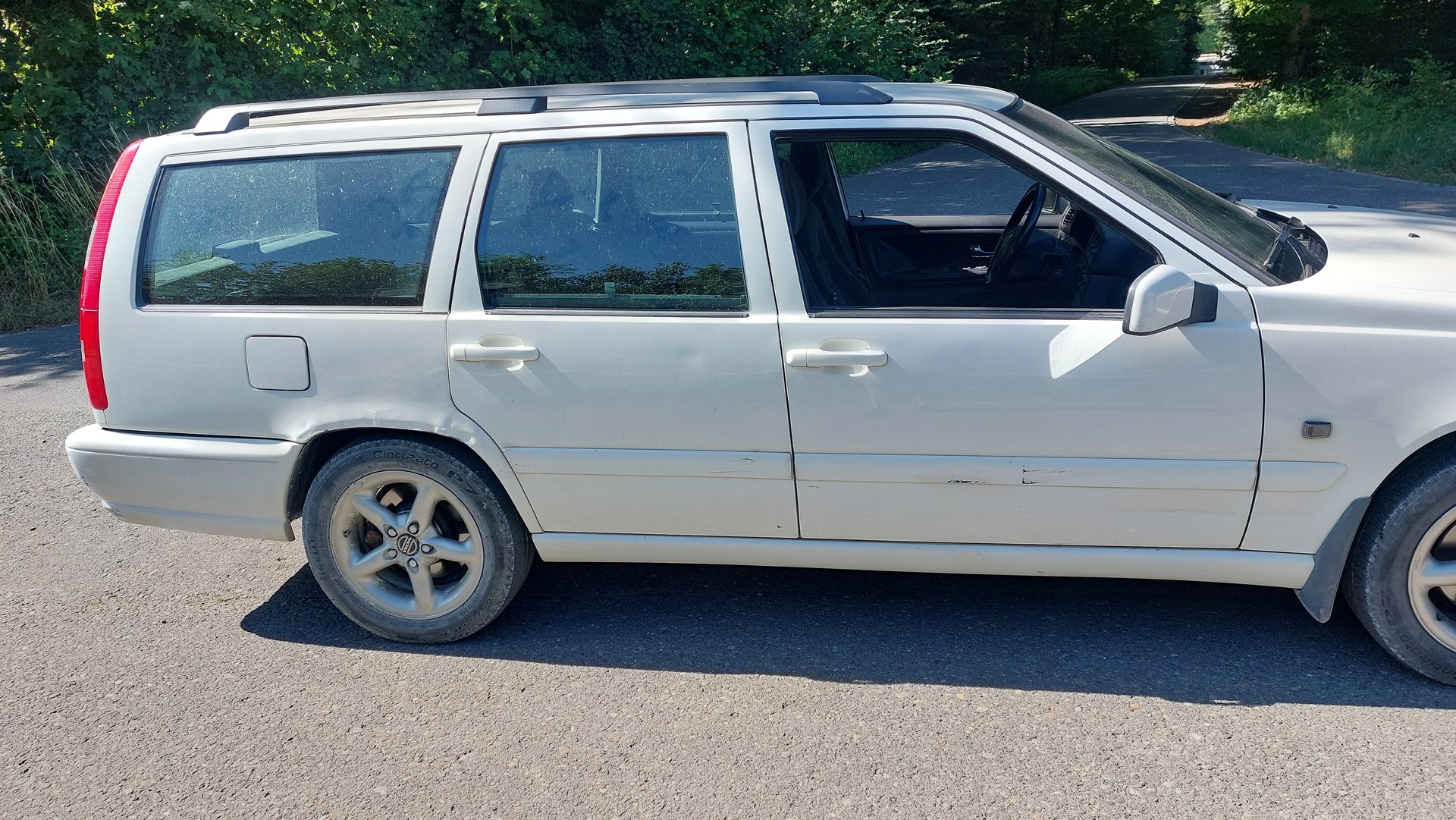 VOLVO V70 2.4 Viking-image-2