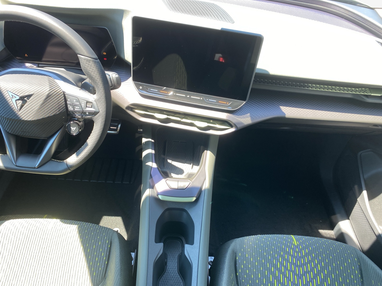 CUPRA Raval 52 kWh VZ Extreme Launch Edition-image-10