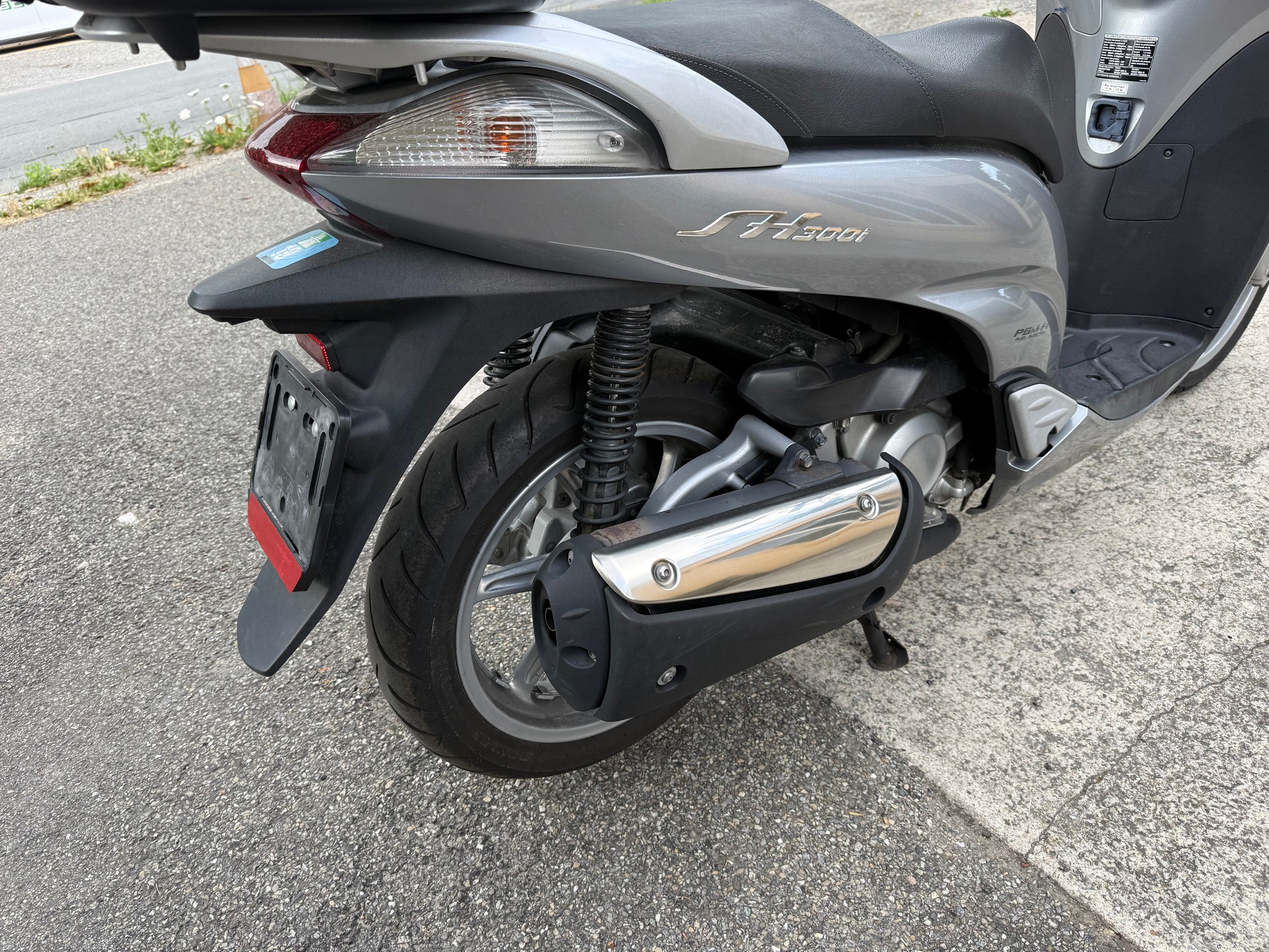 HONDA SH 300 i ABS-image-4