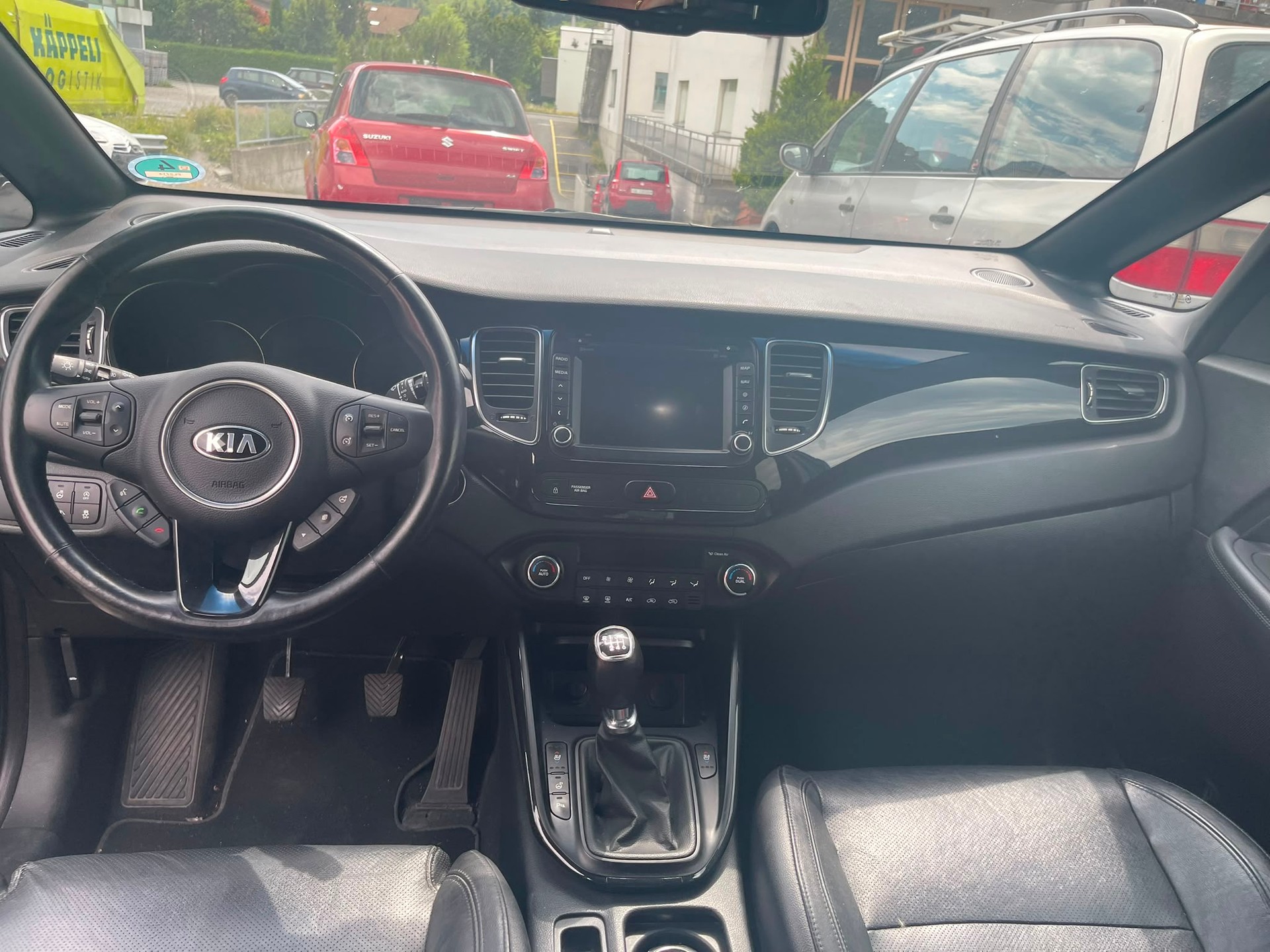 KIA Carens 1.7 CRDi Trend-image-6
