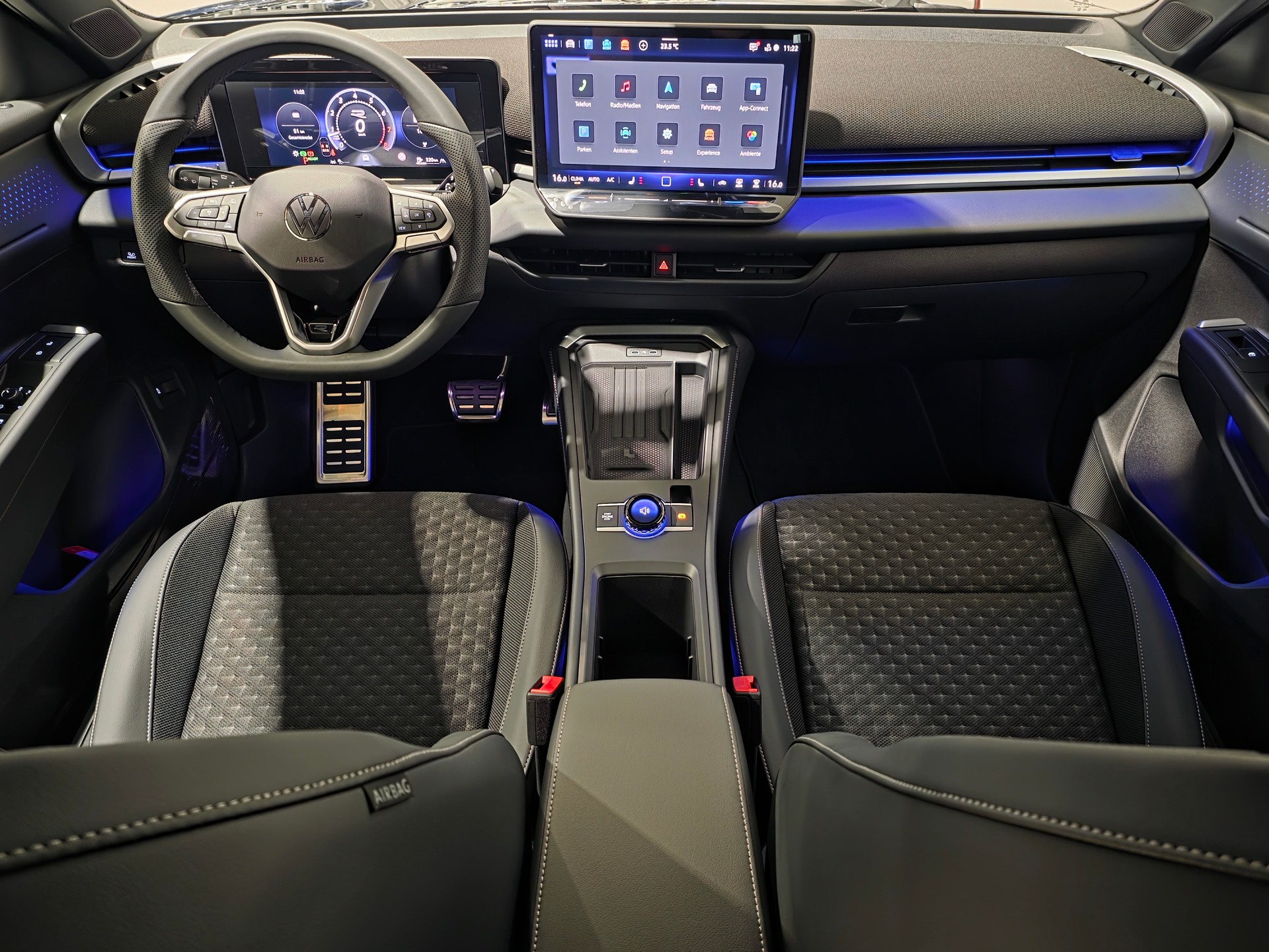 VW T-Roc 1.5 eTSI mHEV R-Line DSG-image-4
