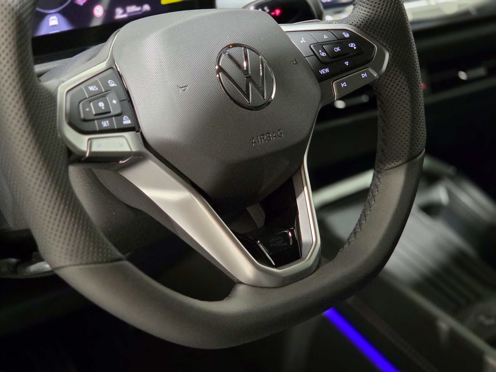 VW T-Roc 1.5 eTSI mHEV R-Line DSG-image-7