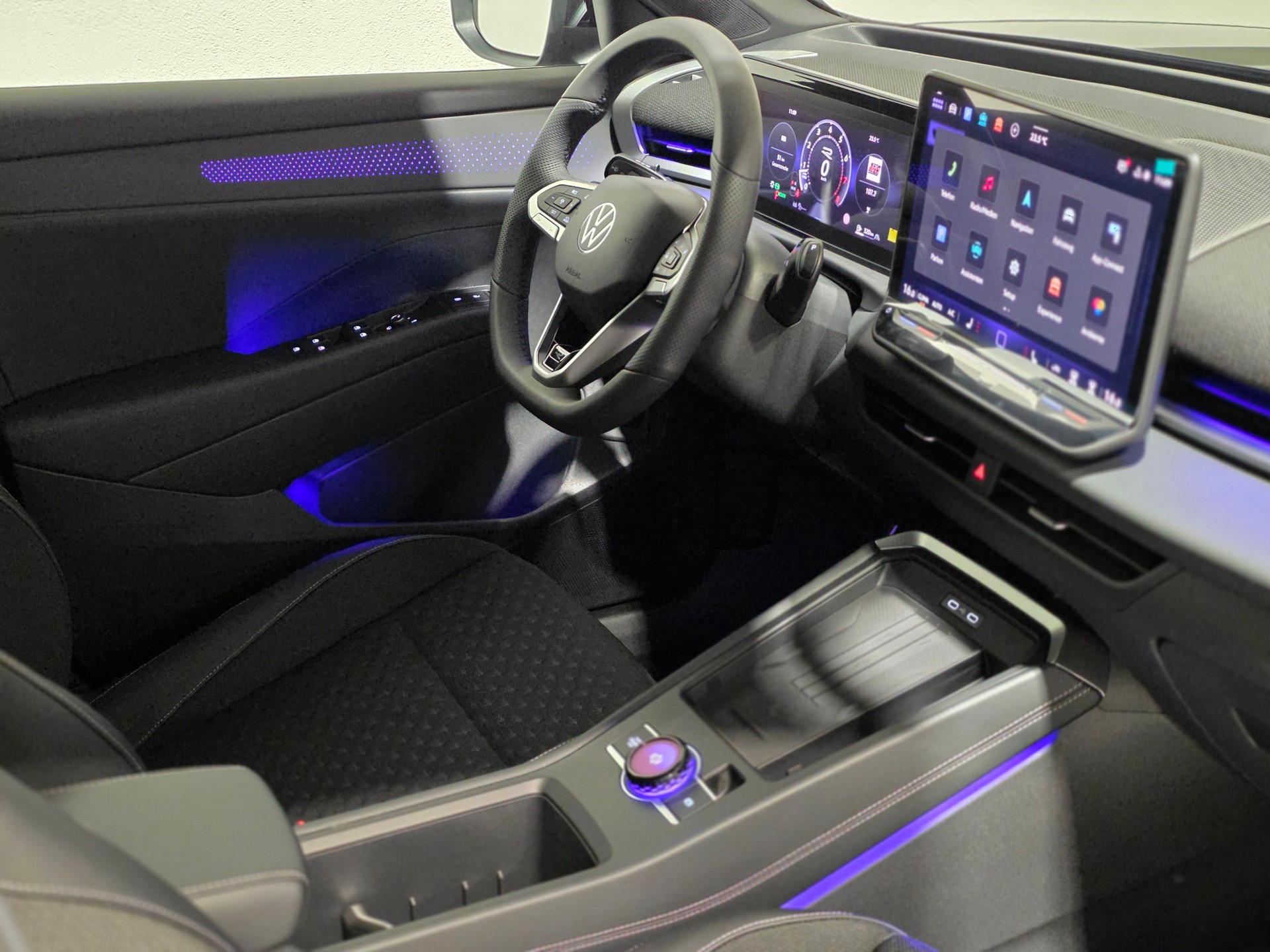 VW T-Roc 1.5 eTSI mHEV R-Line DSG-image-24