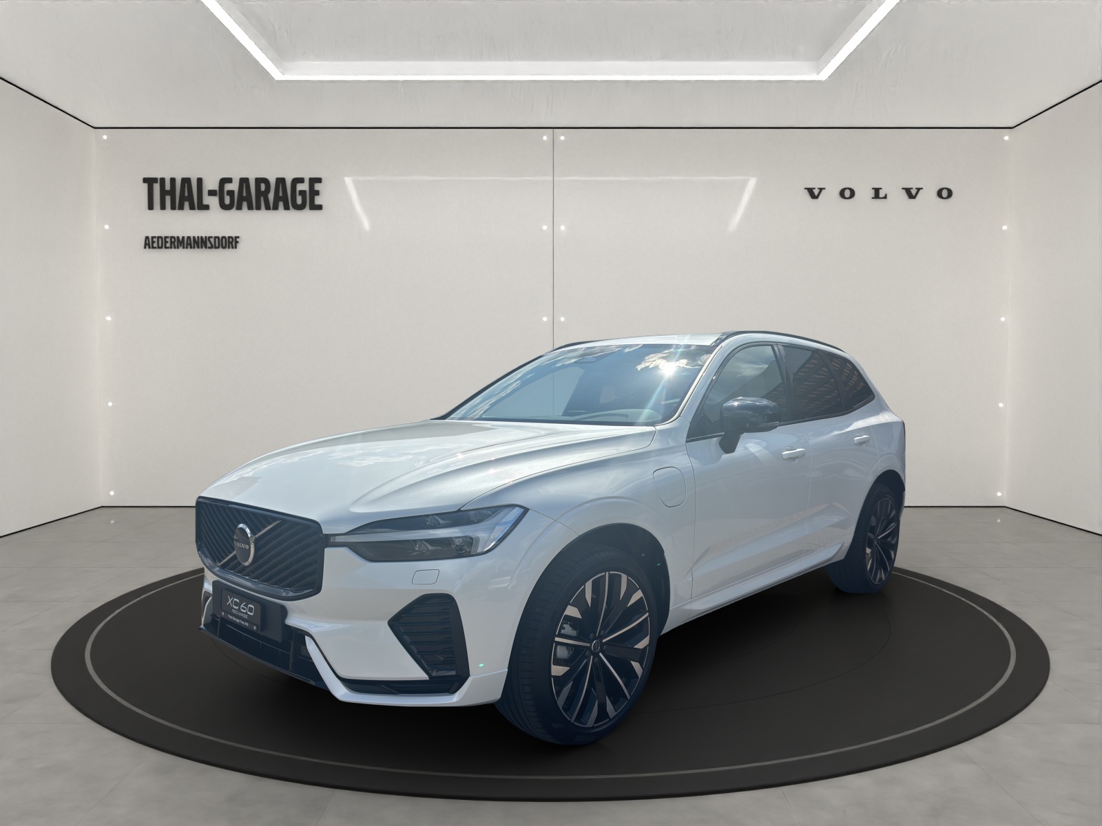 VOLVO XC60 2.0 T6 TE Plus Dark eAWD-image-0