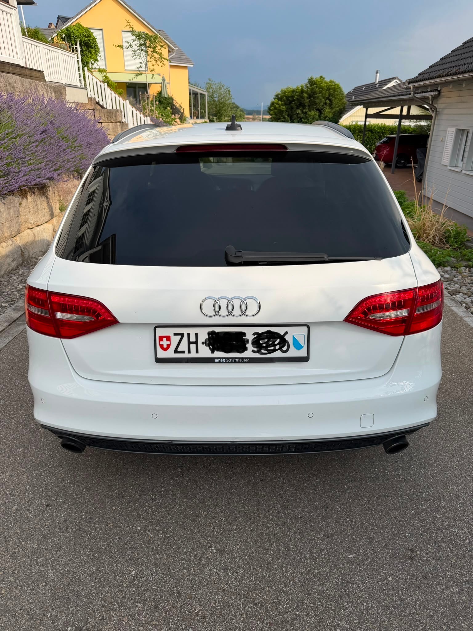 AUDI A4 Avant 1.8 TFSI quattro-image-2