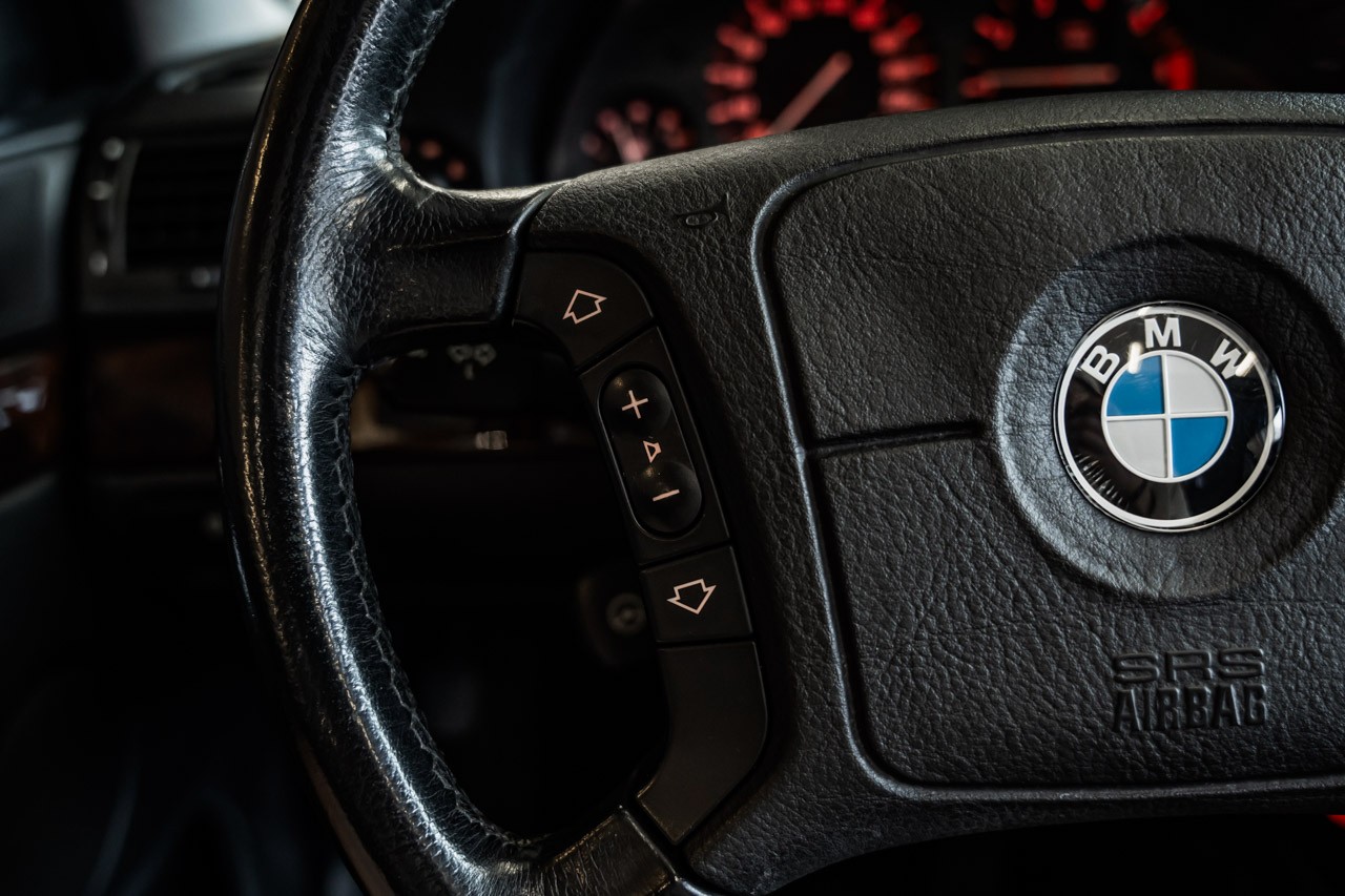 BMW 750i-image-26