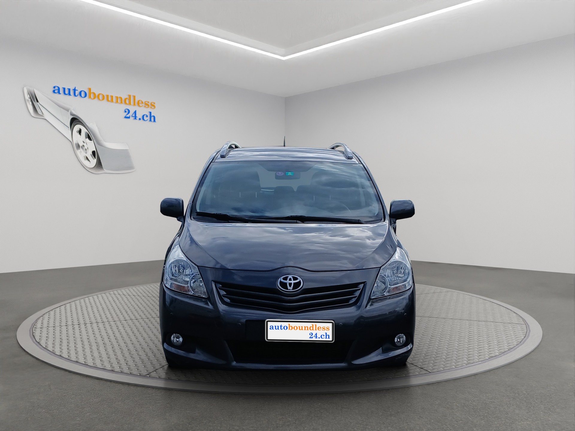 TOYOTA Verso 1.8 Linea Terra-image-0