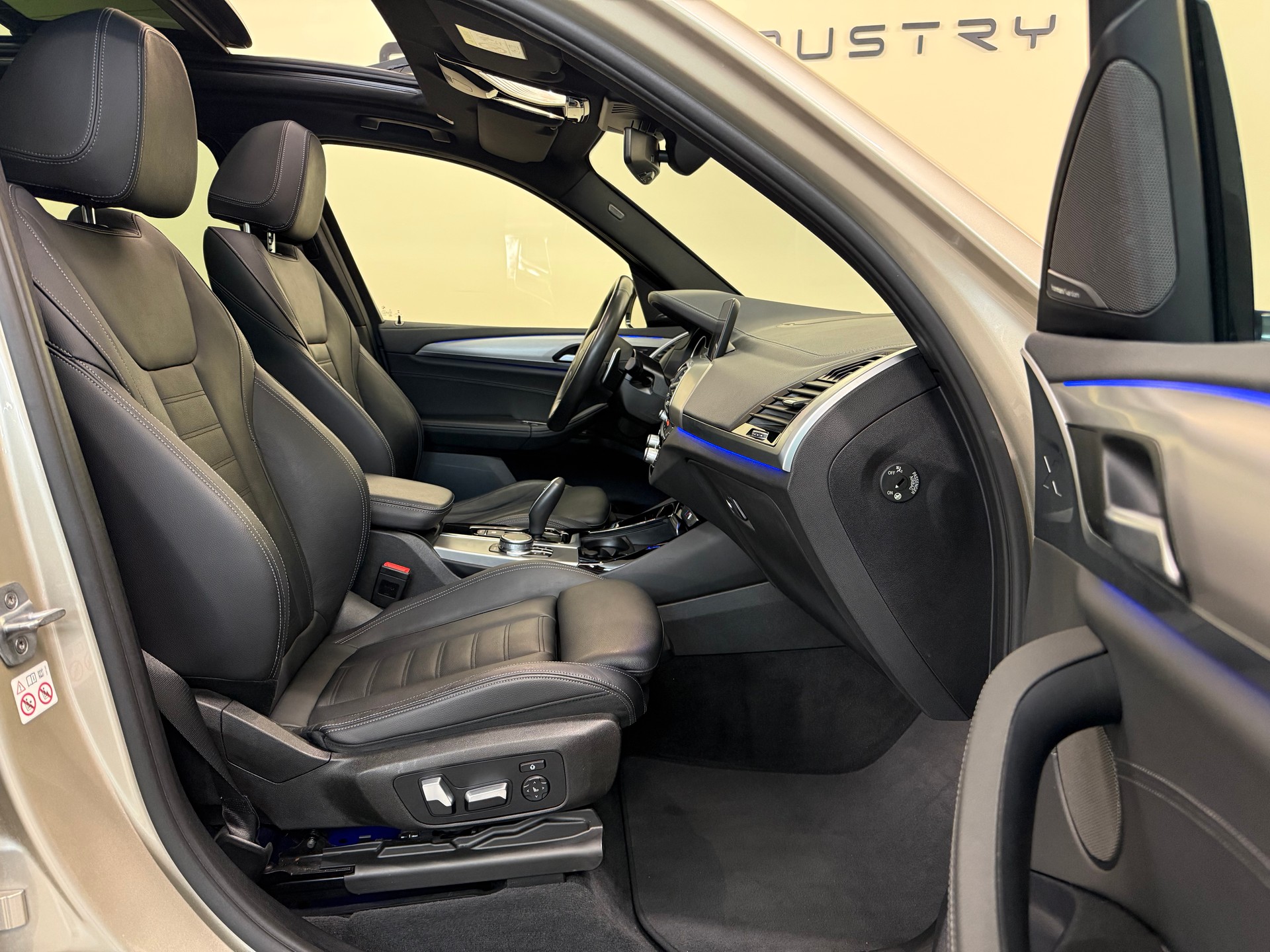 BMW X3 xDrive M40i Steptronic-image-25