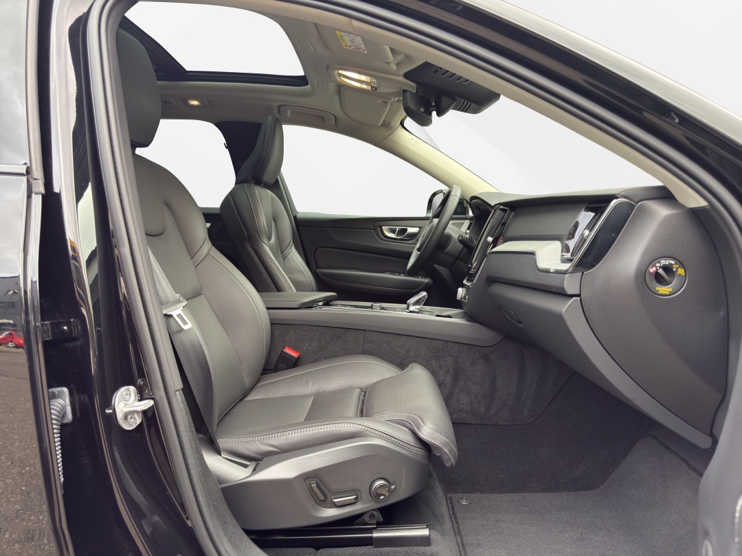 VOLVO XC60 T6 eAWD PluginHybrid Xcentric Geartronic-image-11