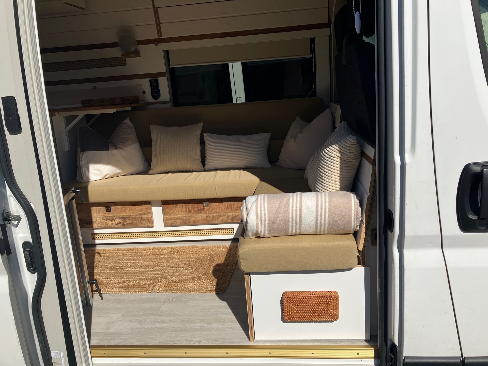 PEUGEOT BOXER-image-15