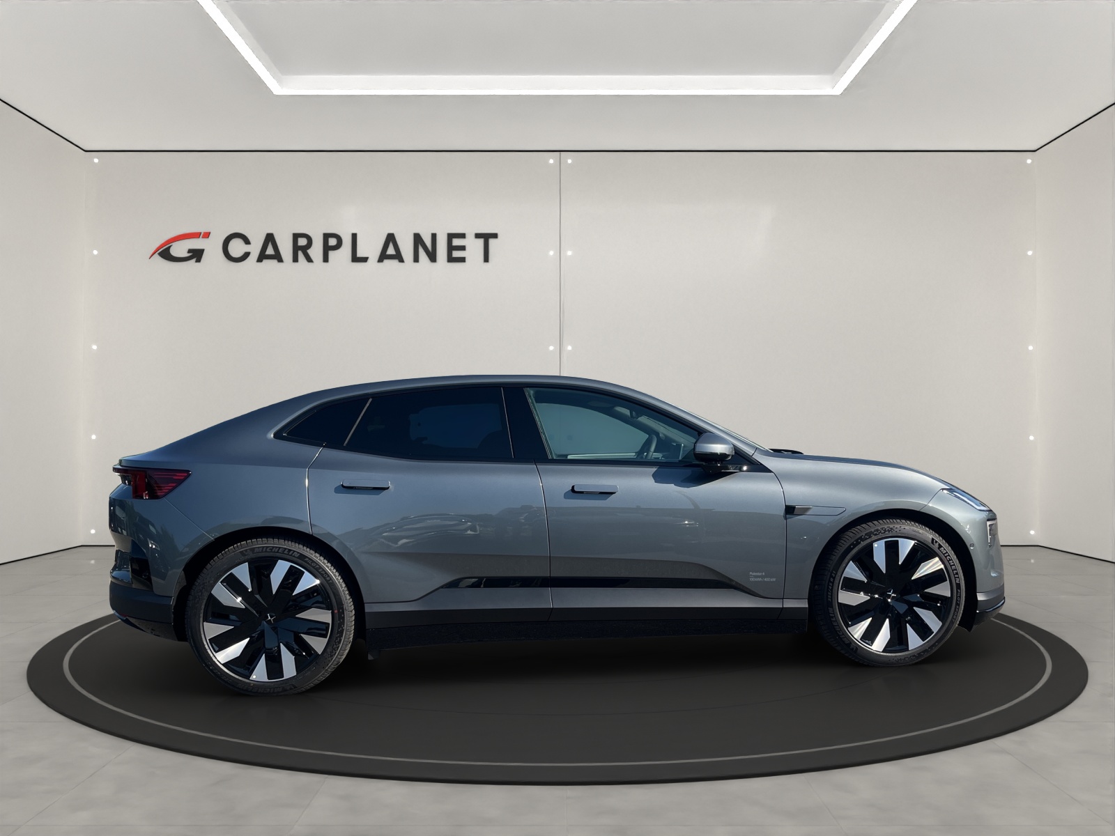 POLESTAR 4 Long Range Dual Motor-image-1