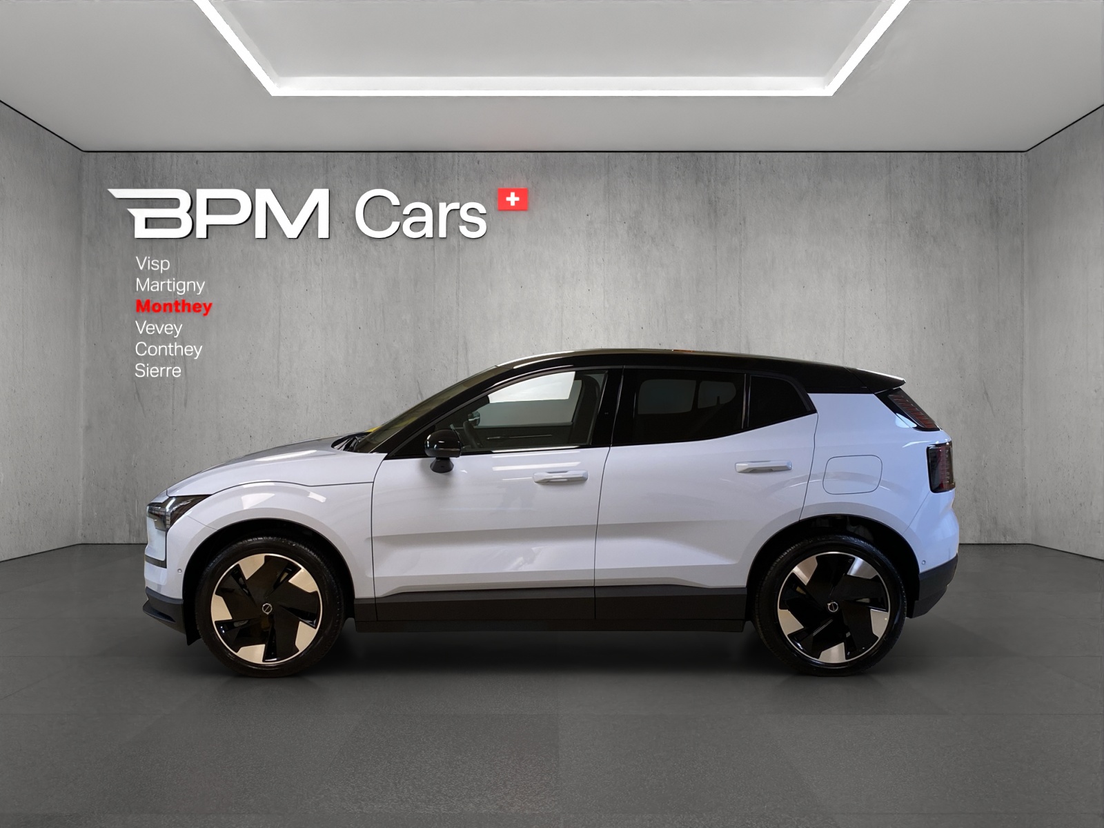 VOLVO EX30 Cross Country E60 69kWh Twin Performance AWD-image-3