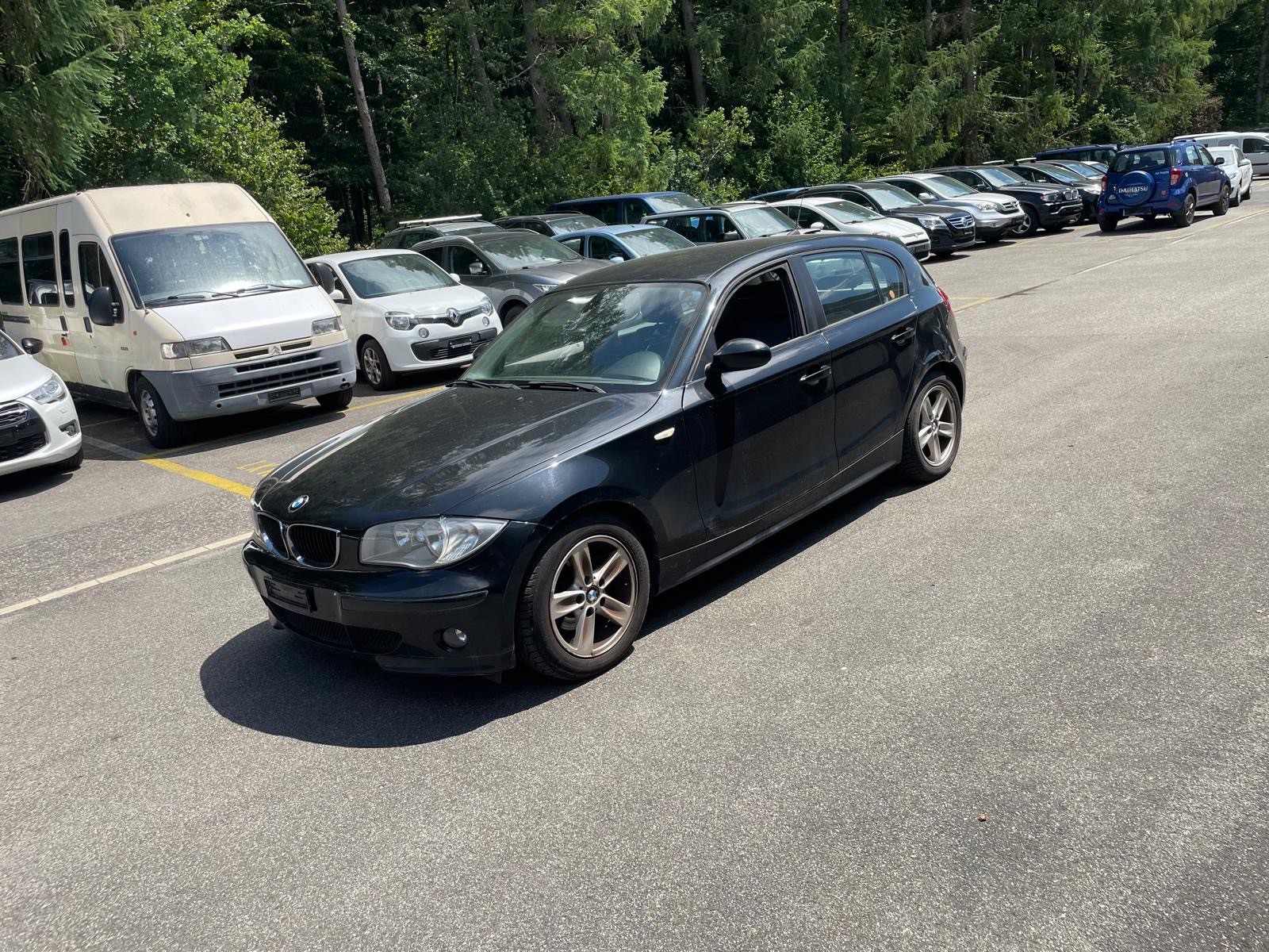 BMW 120d-image-1