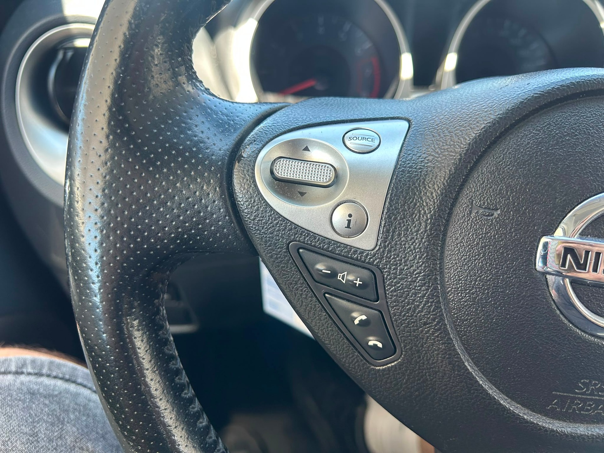 NISSAN Juke 1.6 visia-image-9