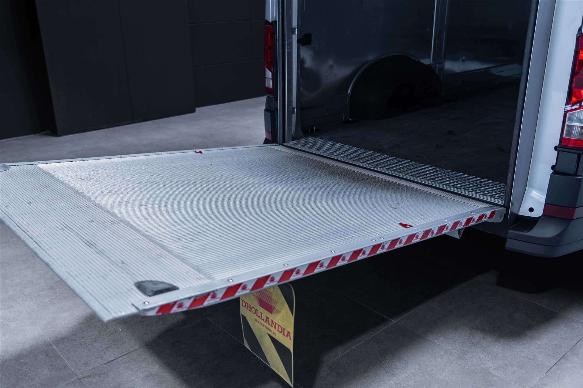 VW Crafter 35 2.0 TDI Entry L3 Hebebühne-image-8