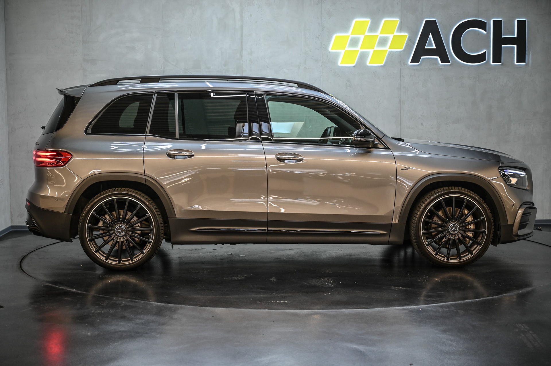 MERCEDES-BENZ GLB 35 AMG 4matic-image-10