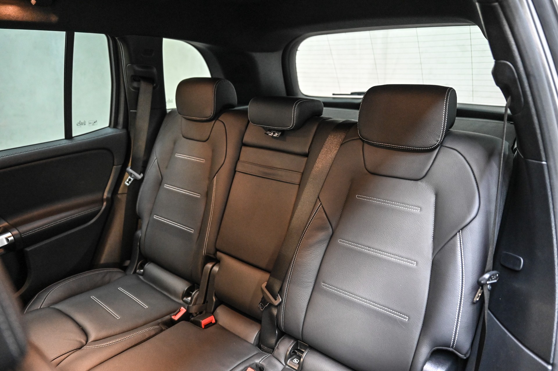 MERCEDES-BENZ GLB 35 AMG 4matic-image-24