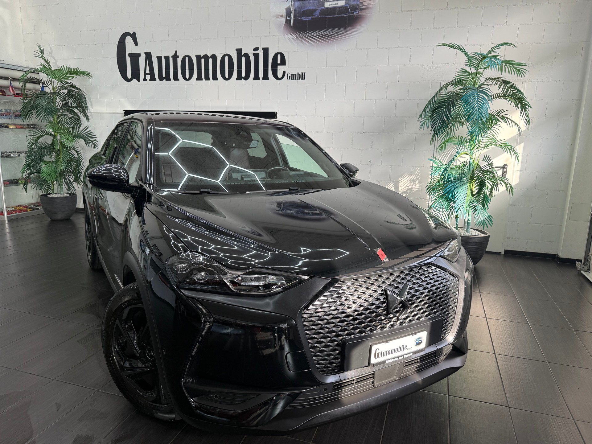 DS AUTOMOBILES DS 3 Crossback 1.2 PureTech La Première EAT8-image-1