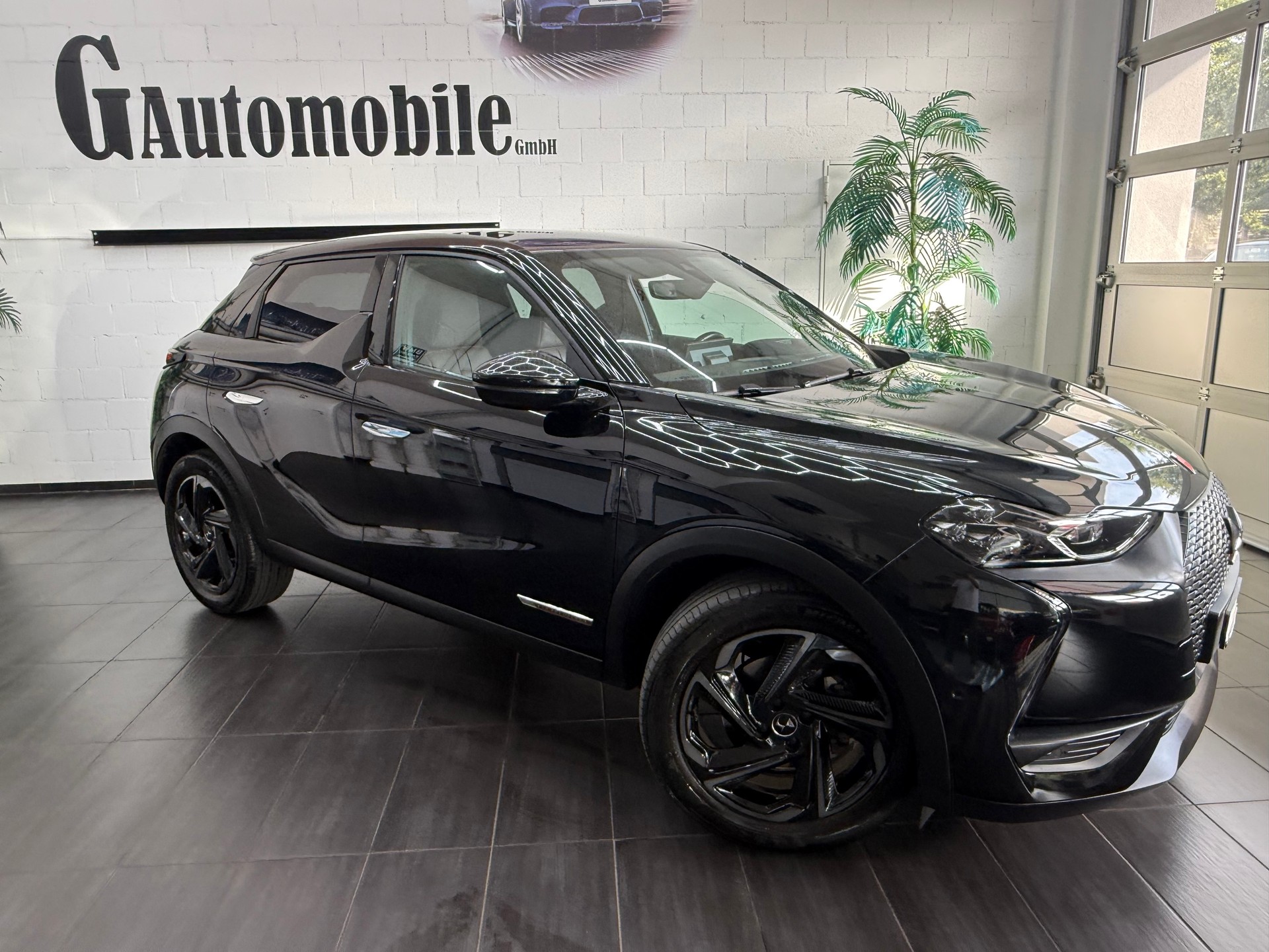 DS AUTOMOBILES DS 3 Crossback 1.2 PureTech La Première EAT8-image-2