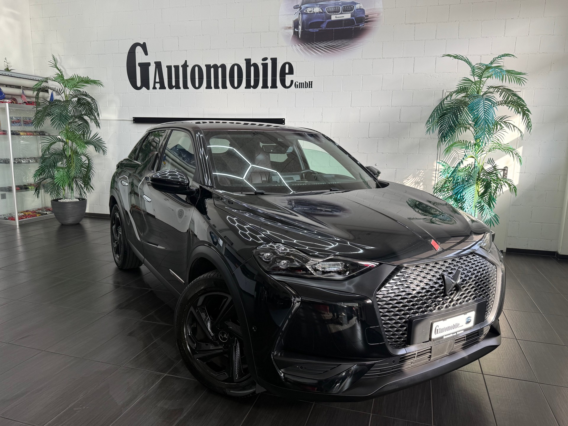 DS AUTOMOBILES DS 3 Crossback 1.2 PureTech La Première EAT8-image-0