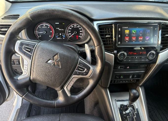 MITSUBISHI L200 D-Cab Pick-up 2.2 DID 4x4 Style-image-5