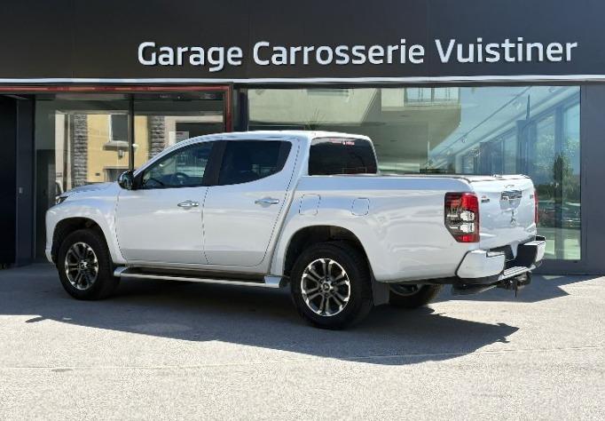 MITSUBISHI L200 D-Cab Pick-up 2.2 DID 4x4 Style-image-2