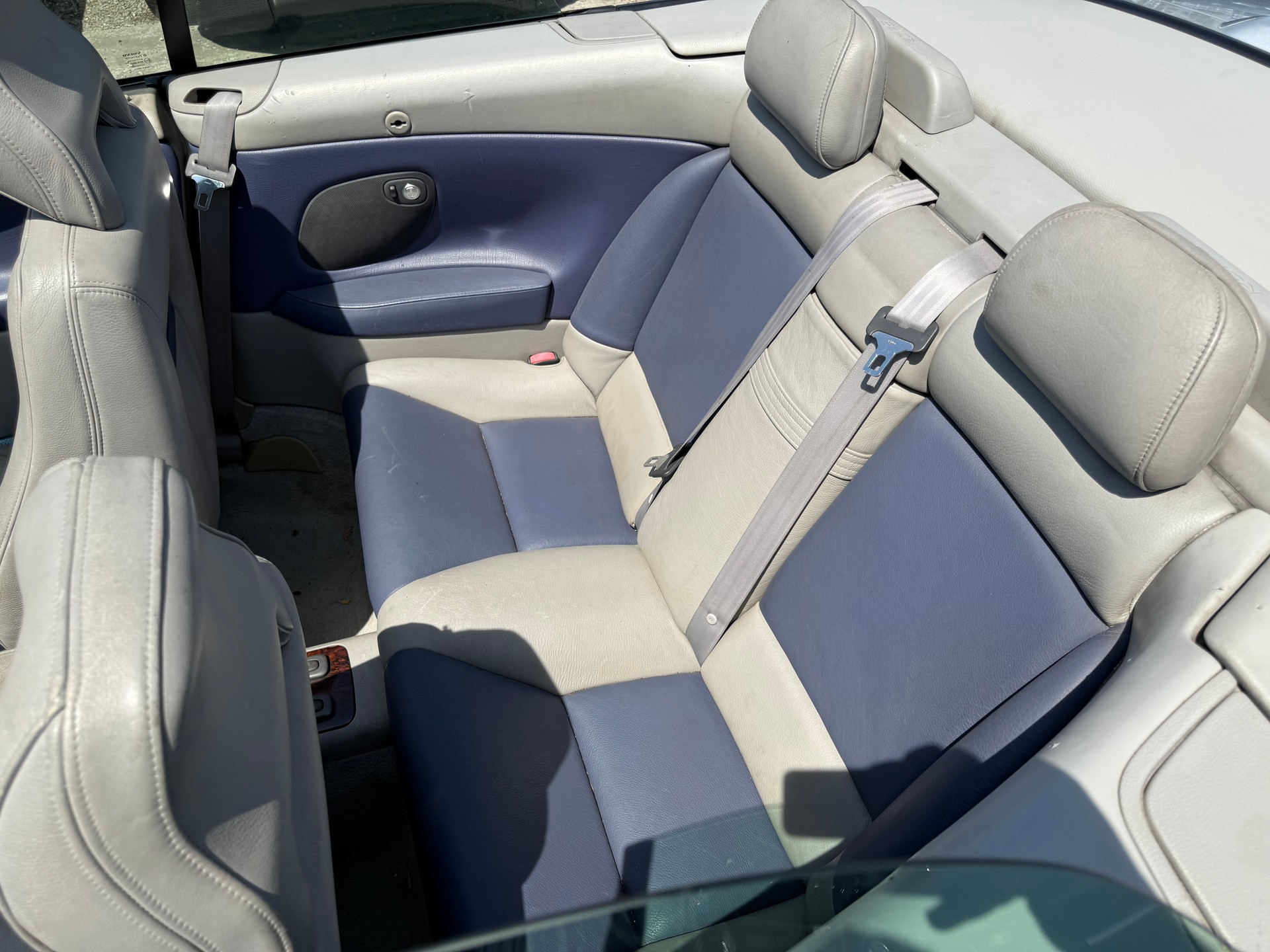 VOLVO C70 Cabriolet 2.4T-image-11